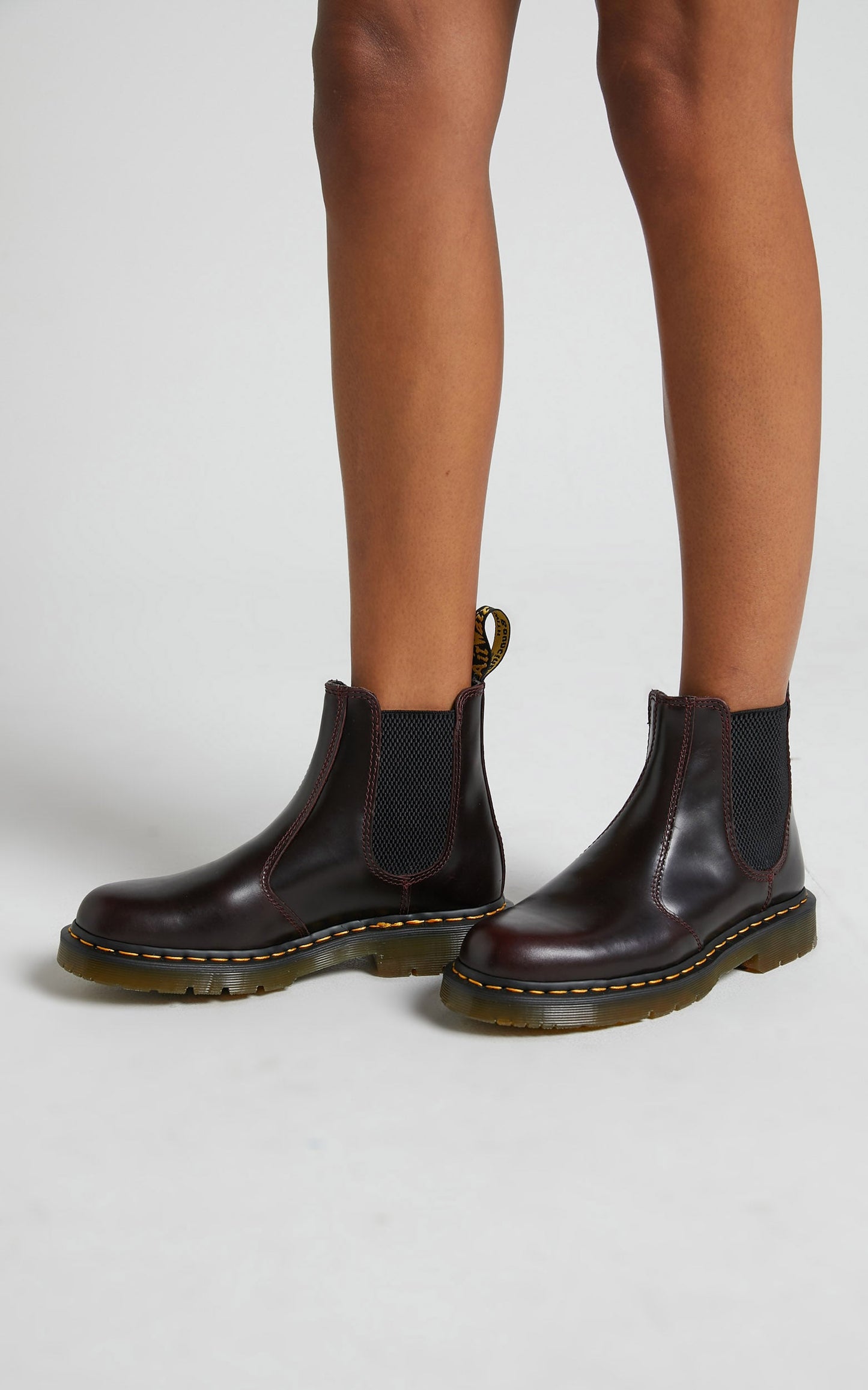Dr. Martens - CHELSEA BOOTS in Oxblood