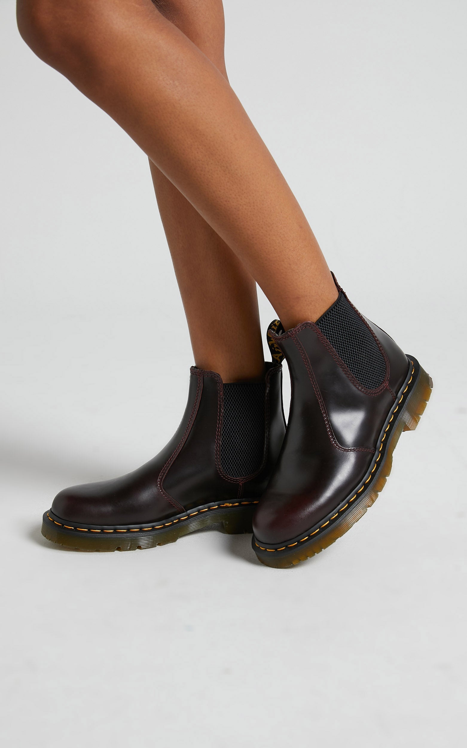 Dr. Martens - CHELSEA BOOTS in Oxblood