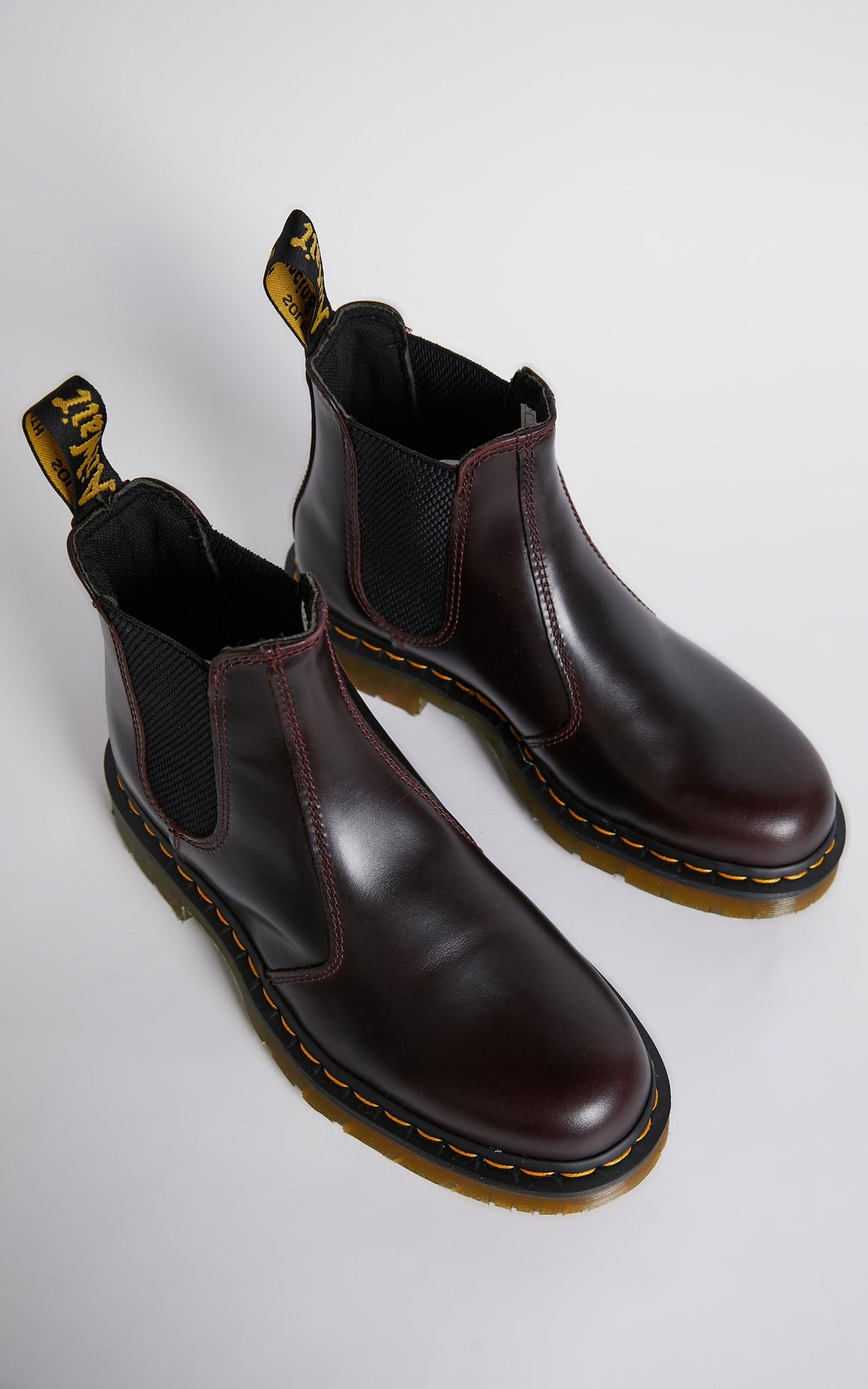 Dr. Martens - CHELSEA BOOTS in Oxblood