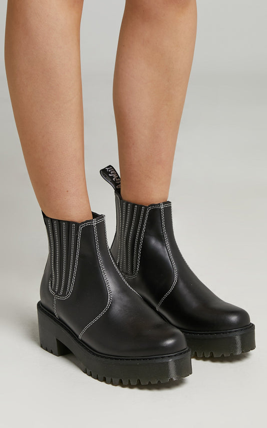 Dr. Martens - Rometty Contrast Stitch Boot in Black Atlas