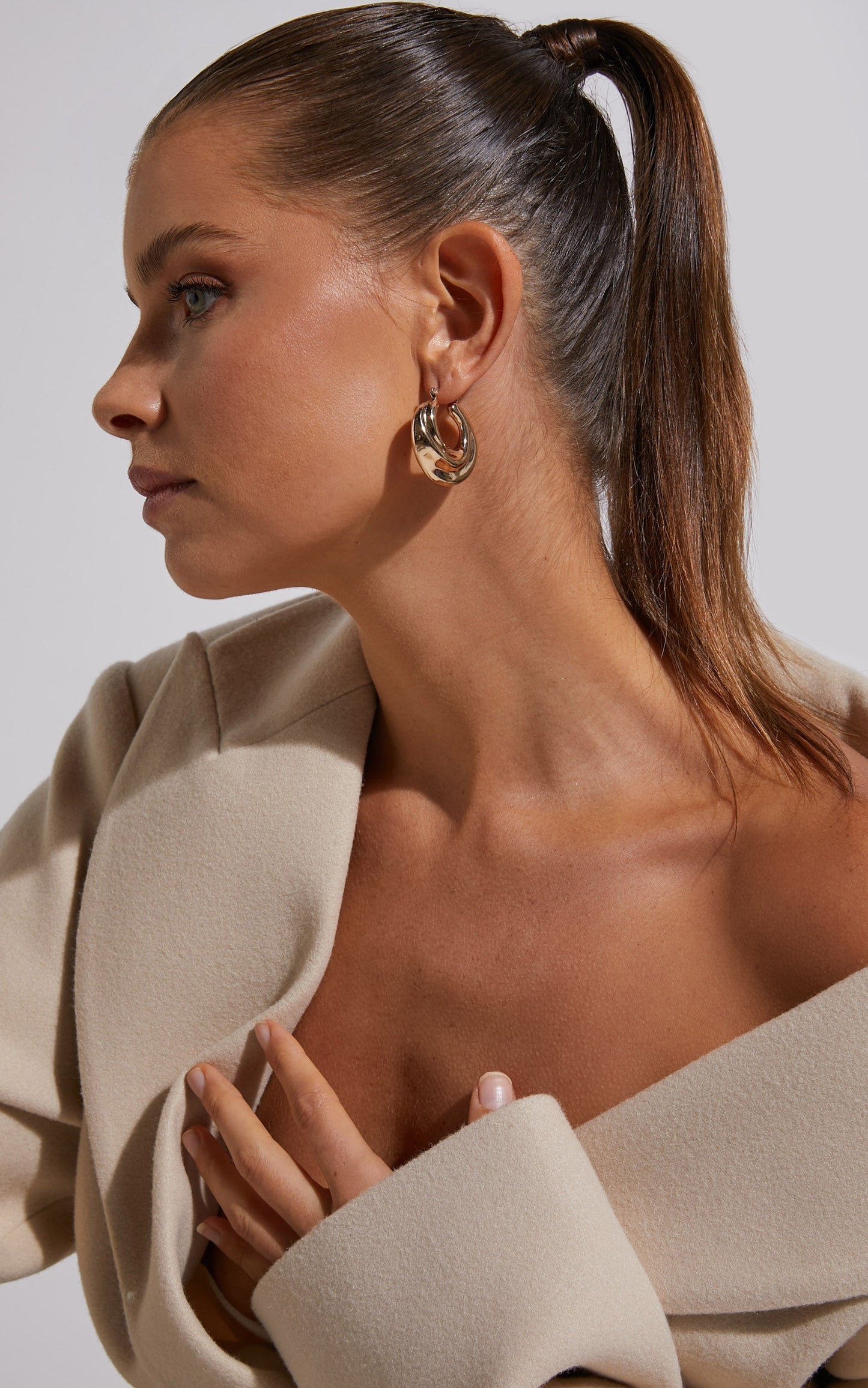 Eden Chunky Twist Hoop Earrings in Gold