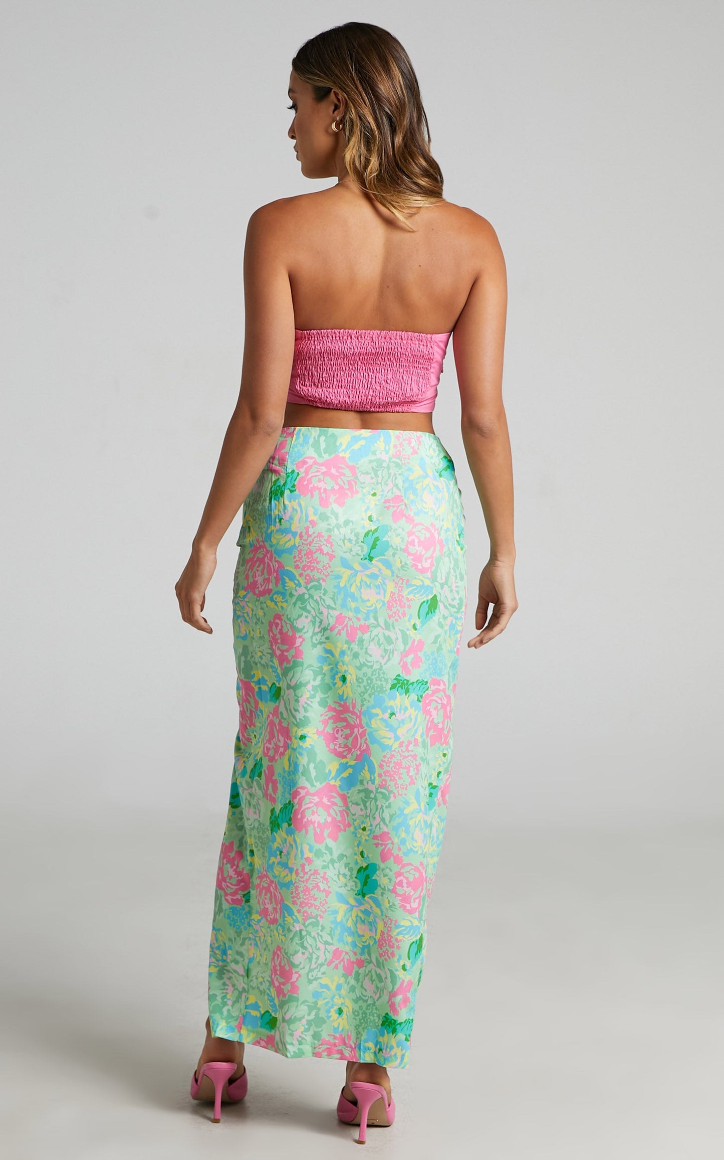 Eilly Maxi Skirt with Ruched Side Split in Neon Floral