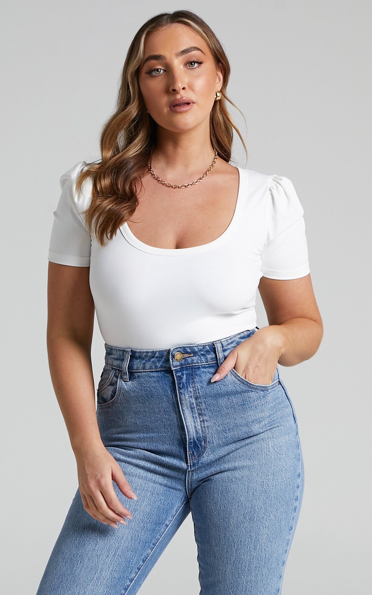 Elia Low Scoop Neck Puff Short Sleeve Top in White