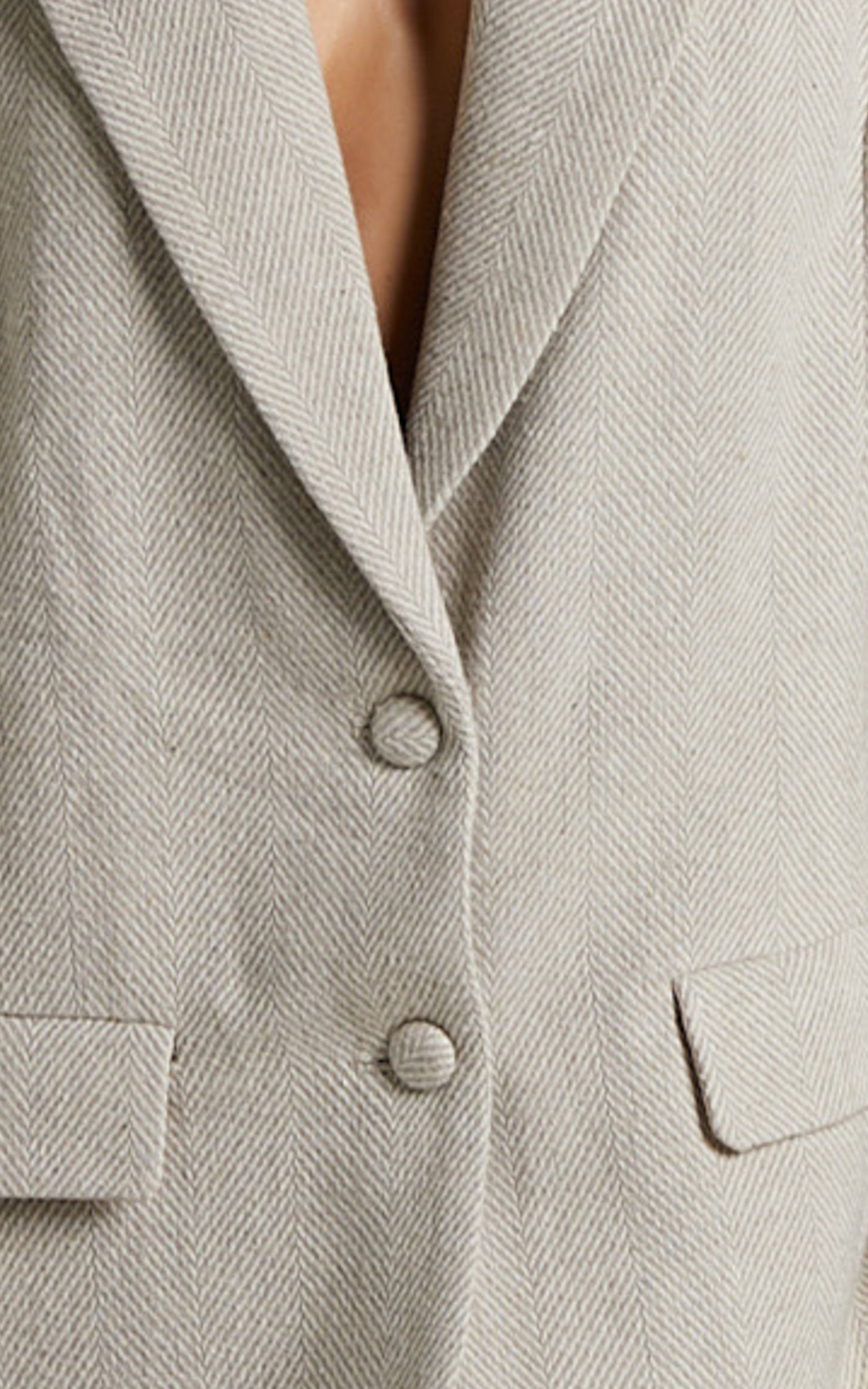 Elliat Blazer - Single Breasted Long Sleeve in Neutral Herringbone