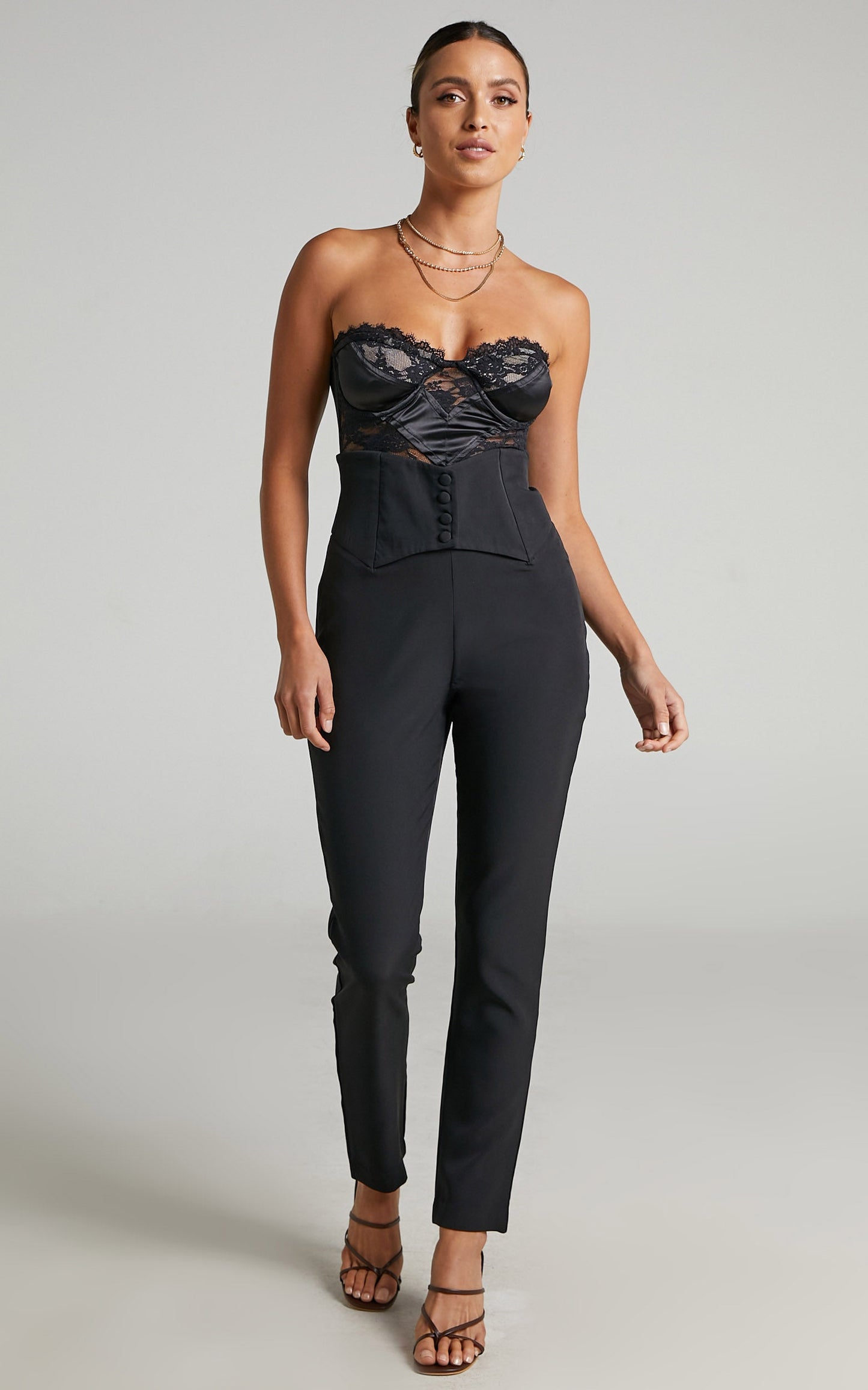 Elvi Belted Slim Fit pant in Black