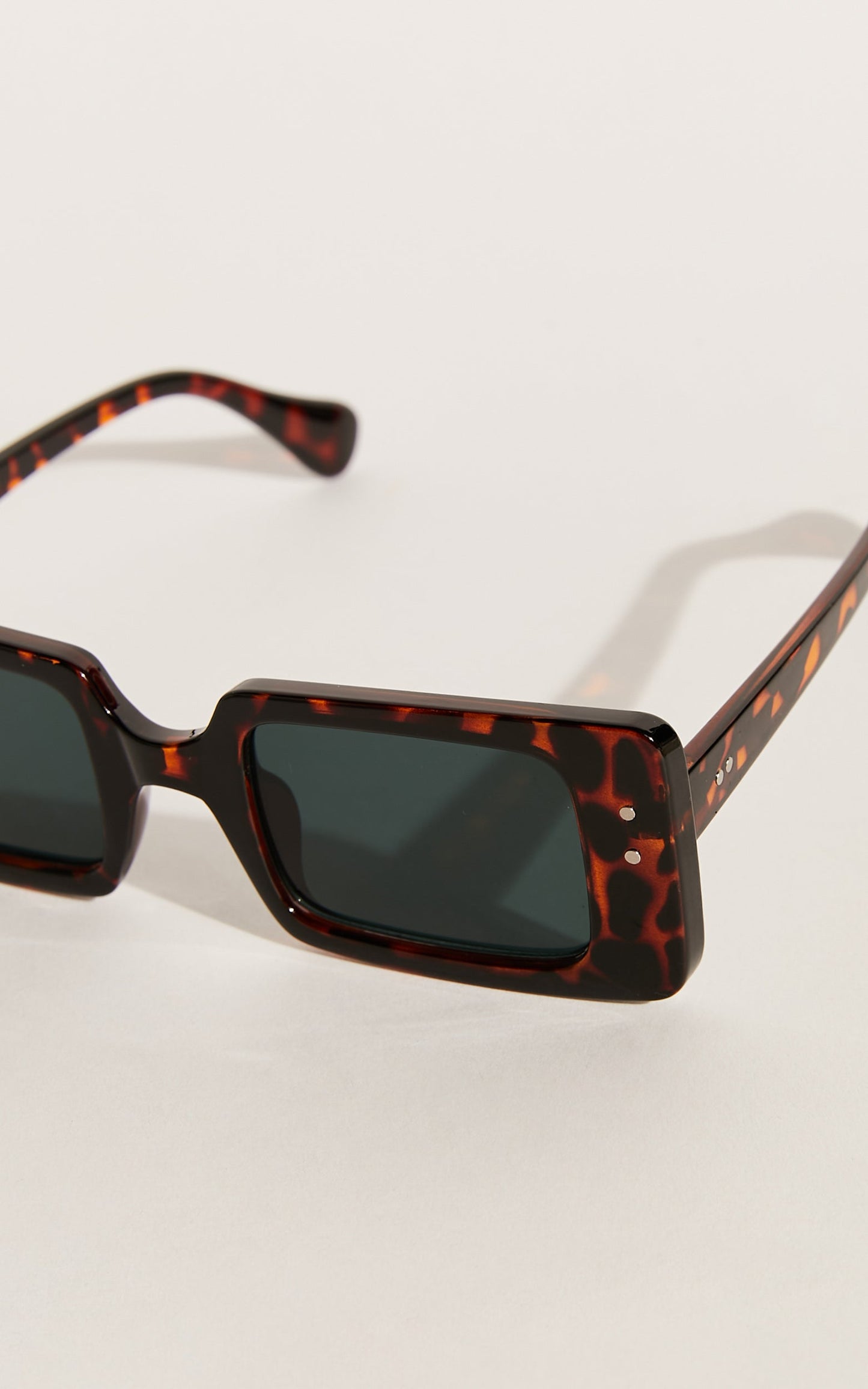 Estrelita Sunglasses in Tortoiseshell
