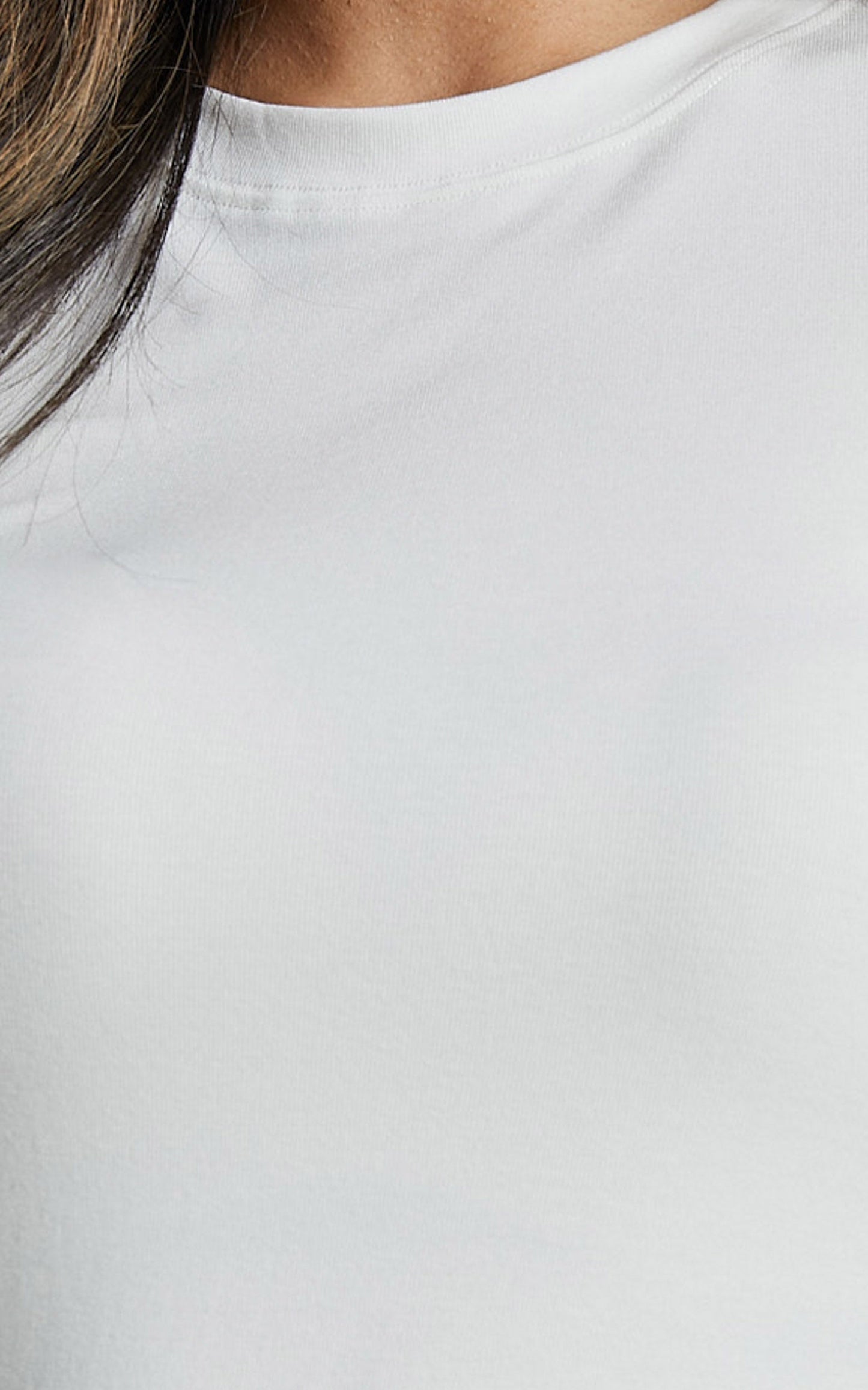 Estrella Top - Crew Neck Short Sleeve Shirt in White