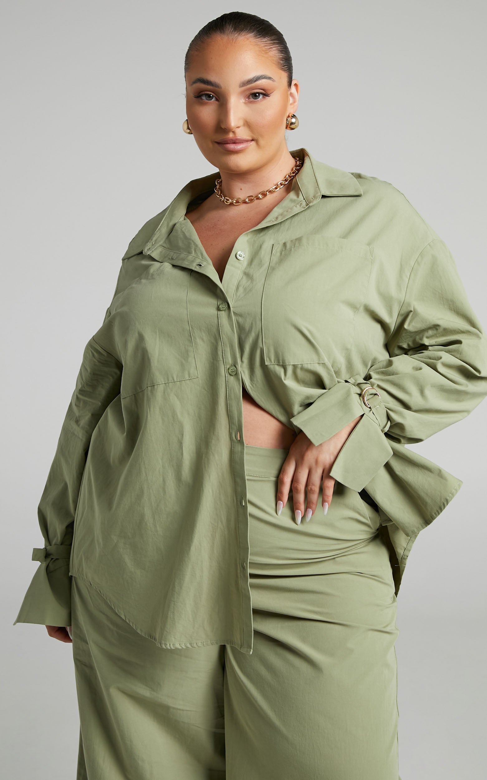 Evanlyn Shirt - Split Cuff Shirt in Sage