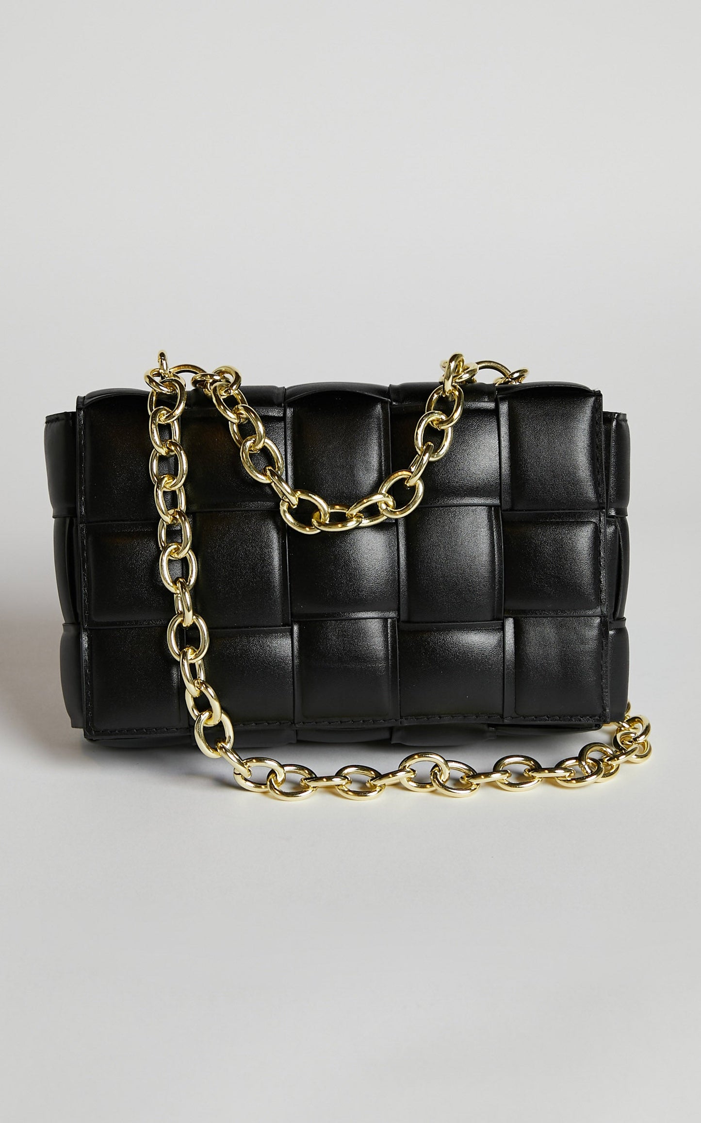 Evedna Gold Chain Weave Bag in Black