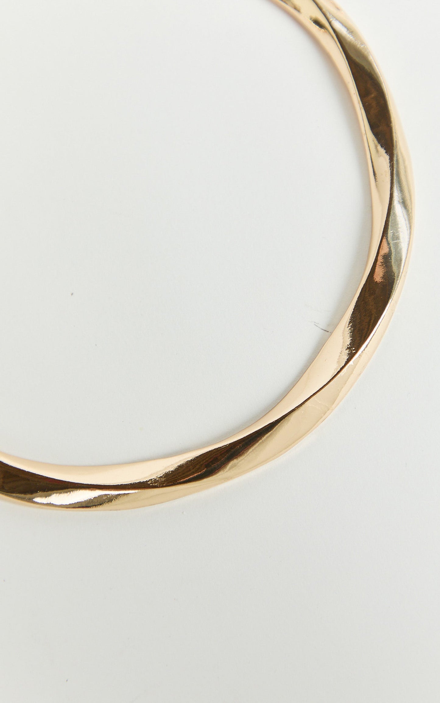Ezra Necklace - Twisted Choker Necklace in Gold
