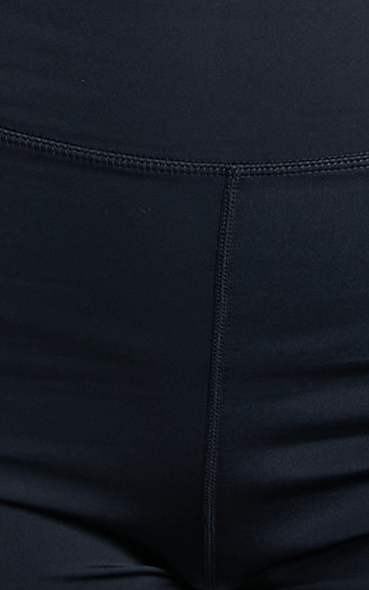 Vienna Shorts - Mid Length Shorts in Black