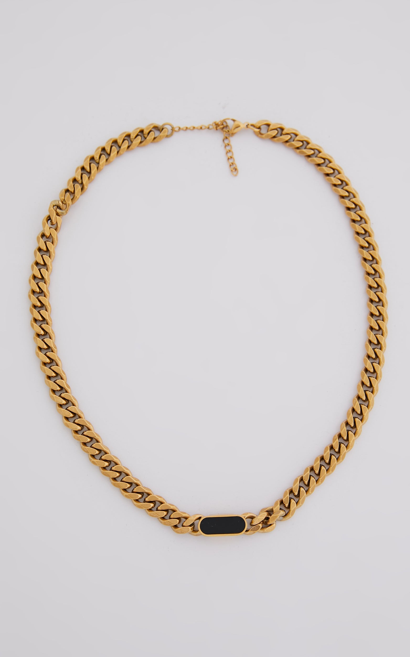 Finlay Black Pendant Chain Necklace in Gold