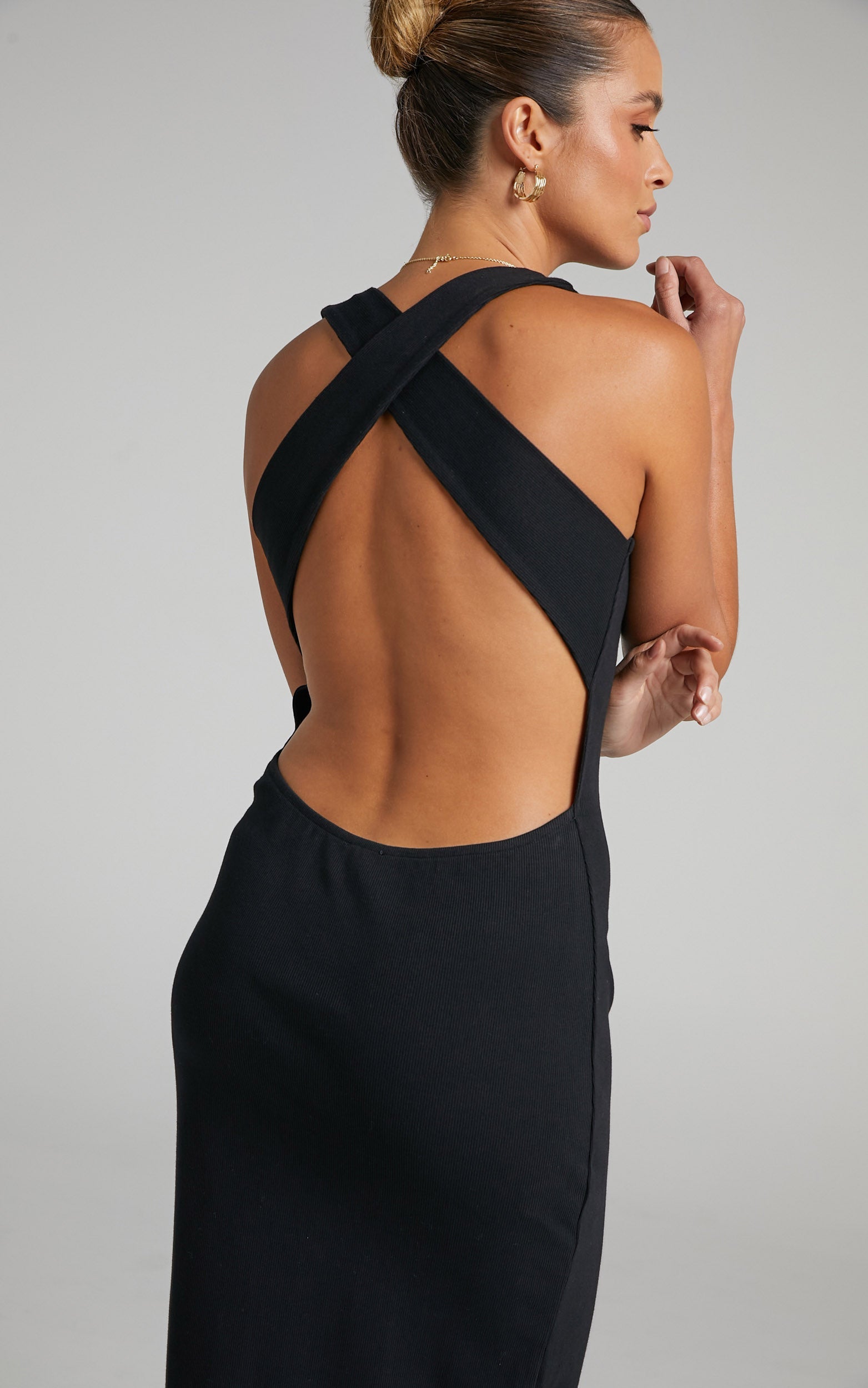 Giana Open Back Midi Dress in Black