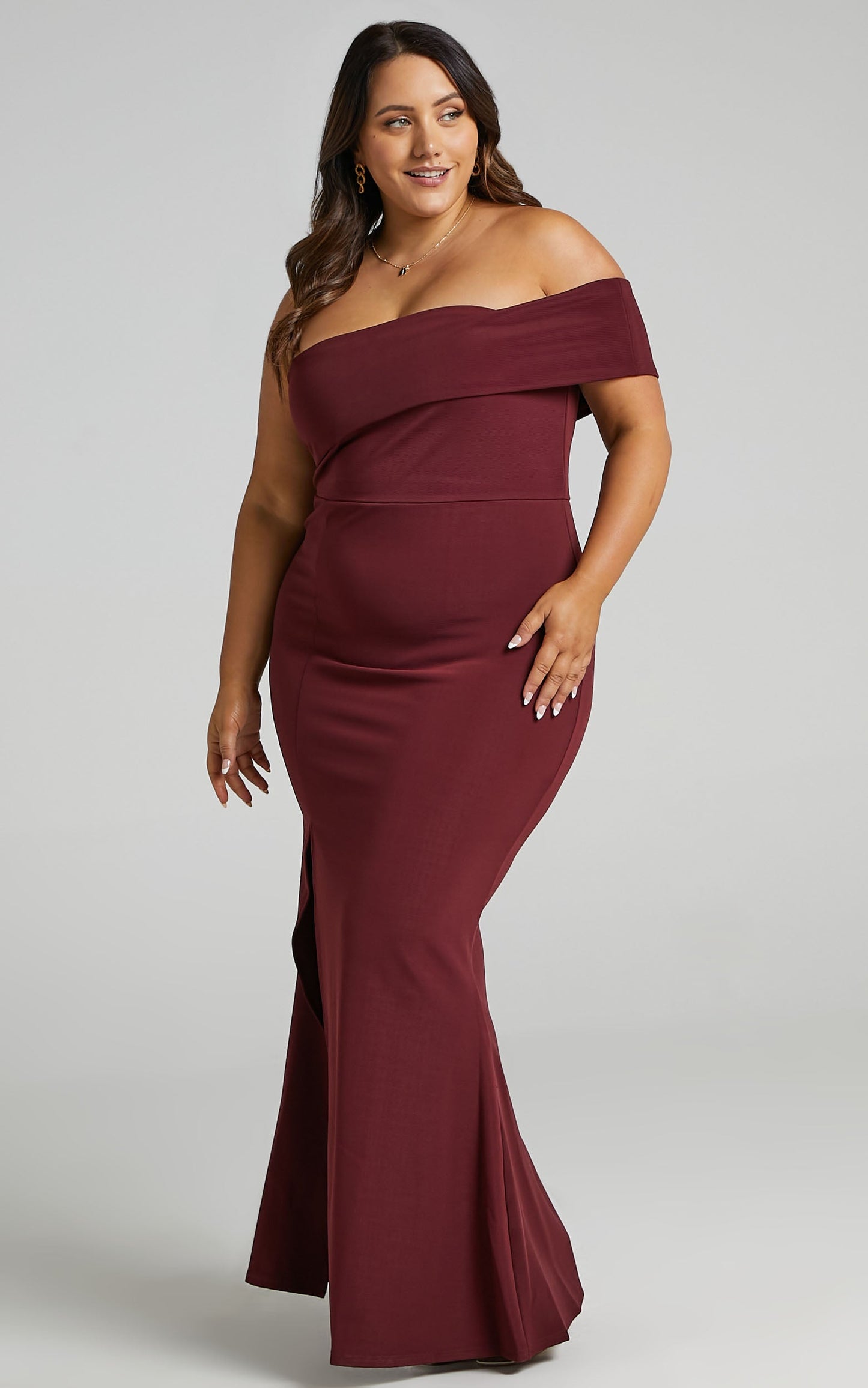 Glamour Girl Maxi Dress in Burgundy