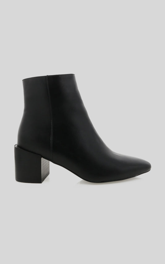 Billini - Hollie Boots in Black