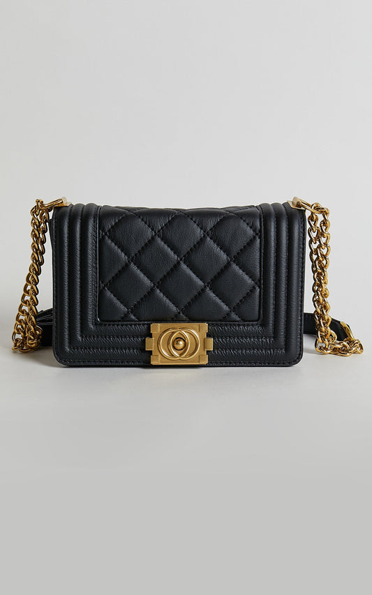 Hamptons Quilted Cross Body Bag in Black
