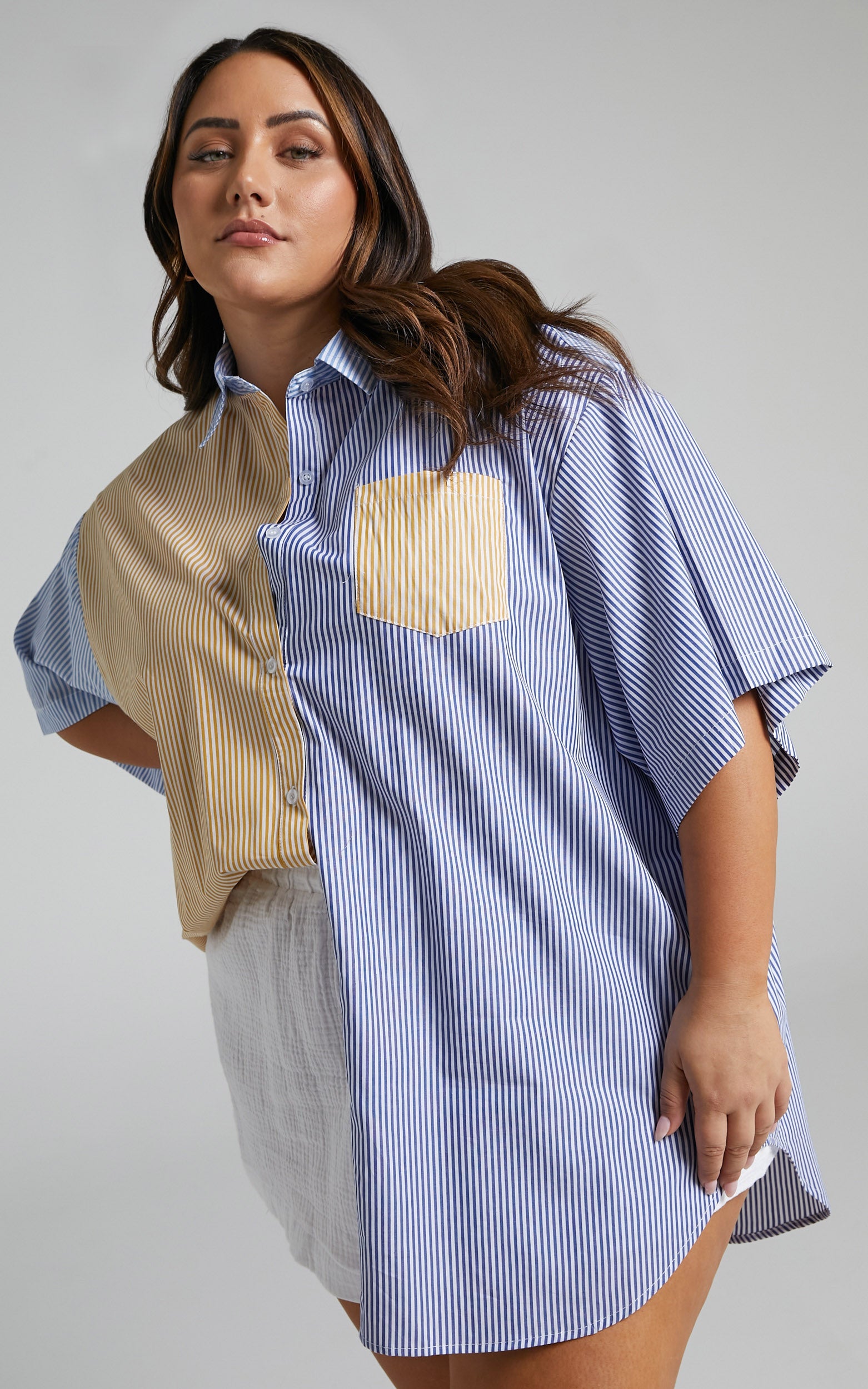 Hermy Shirt - Contrasting Colours Short Sleeve Button Up Shirt in Multi