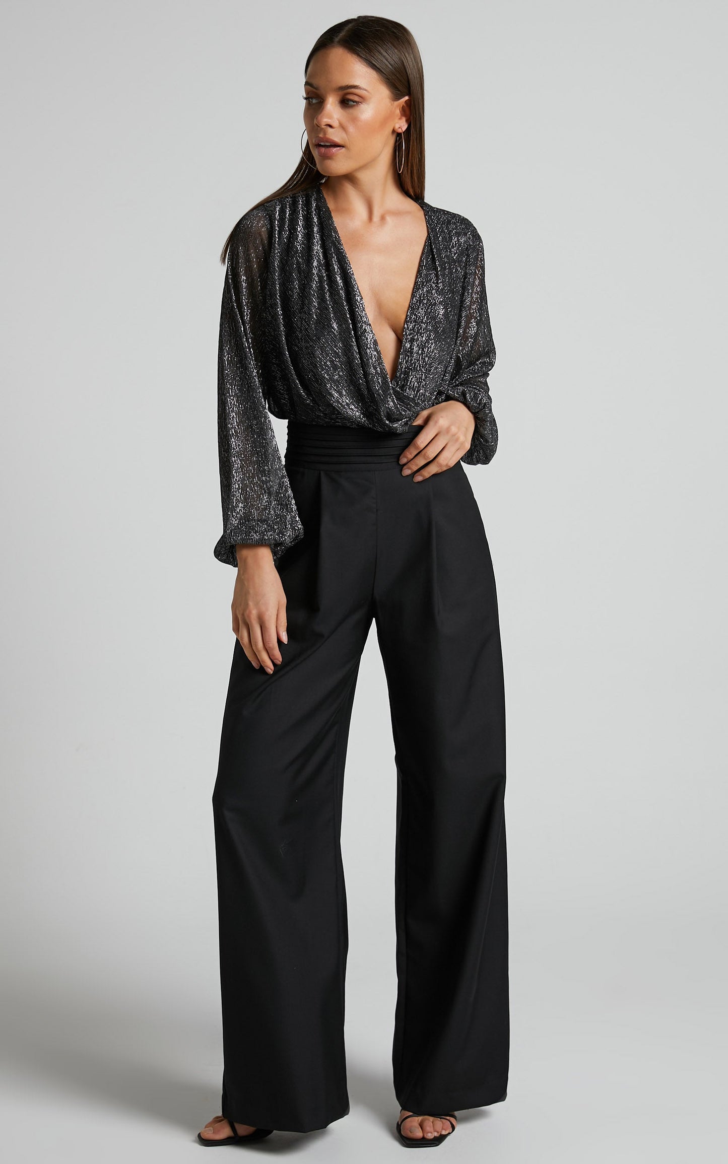 Hirna - High Waisted Pin Tuck Waist Detail Wide Leg Pants in Black