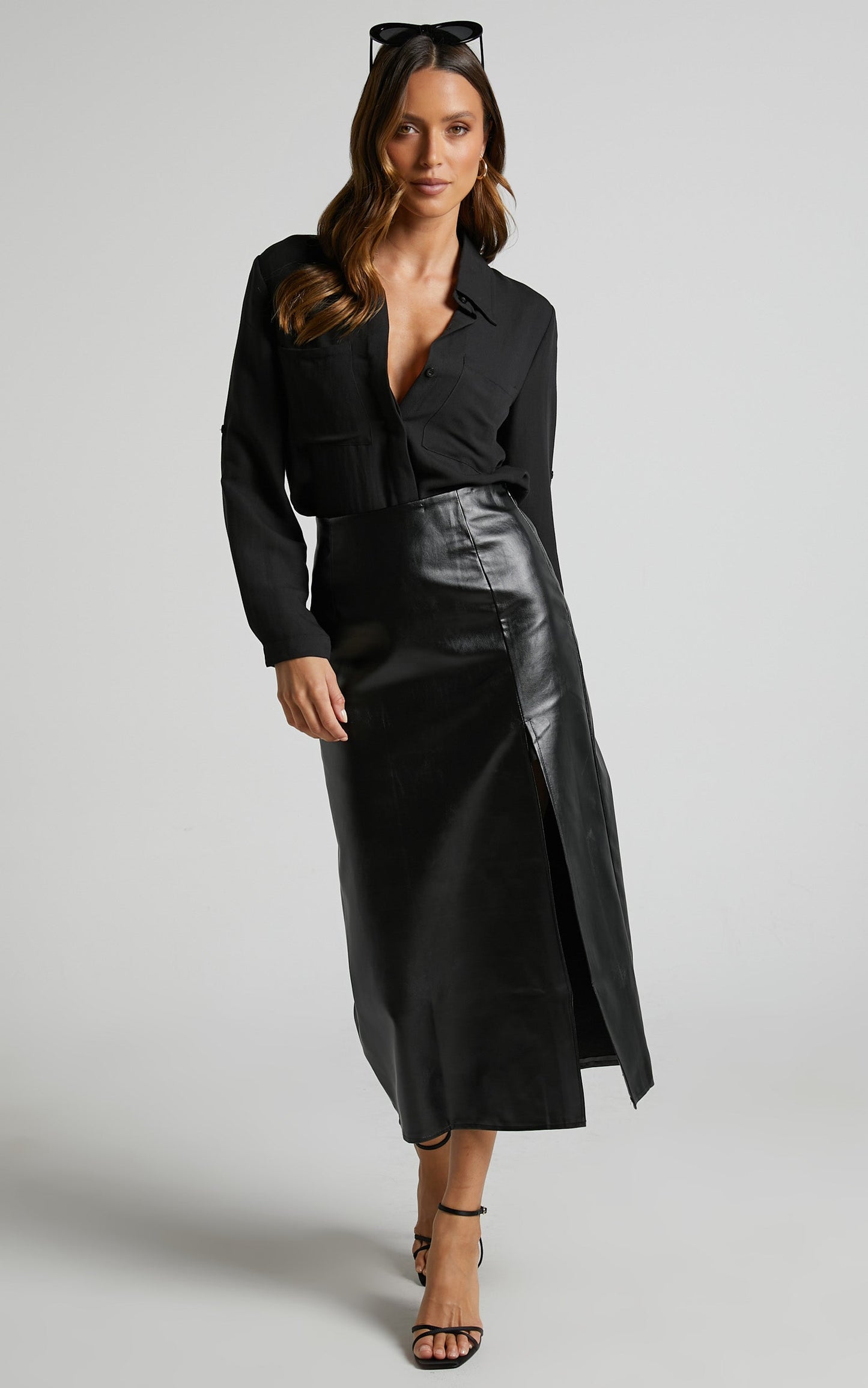Hunter Shirt - Long Sleeve Soft Button Up Shirt in Black