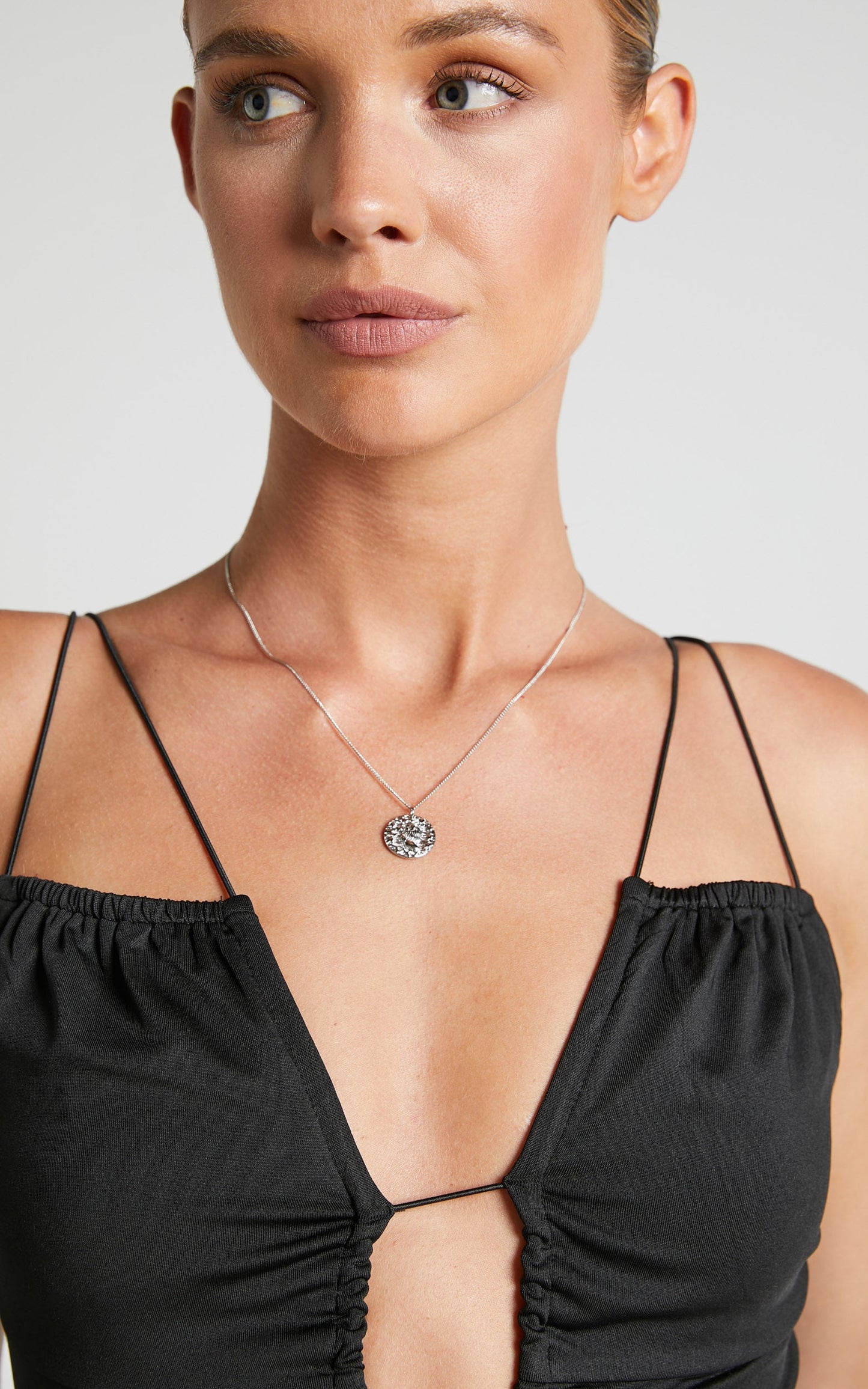 Infanta Necklace - Coin Pendant Necklace in Silver
