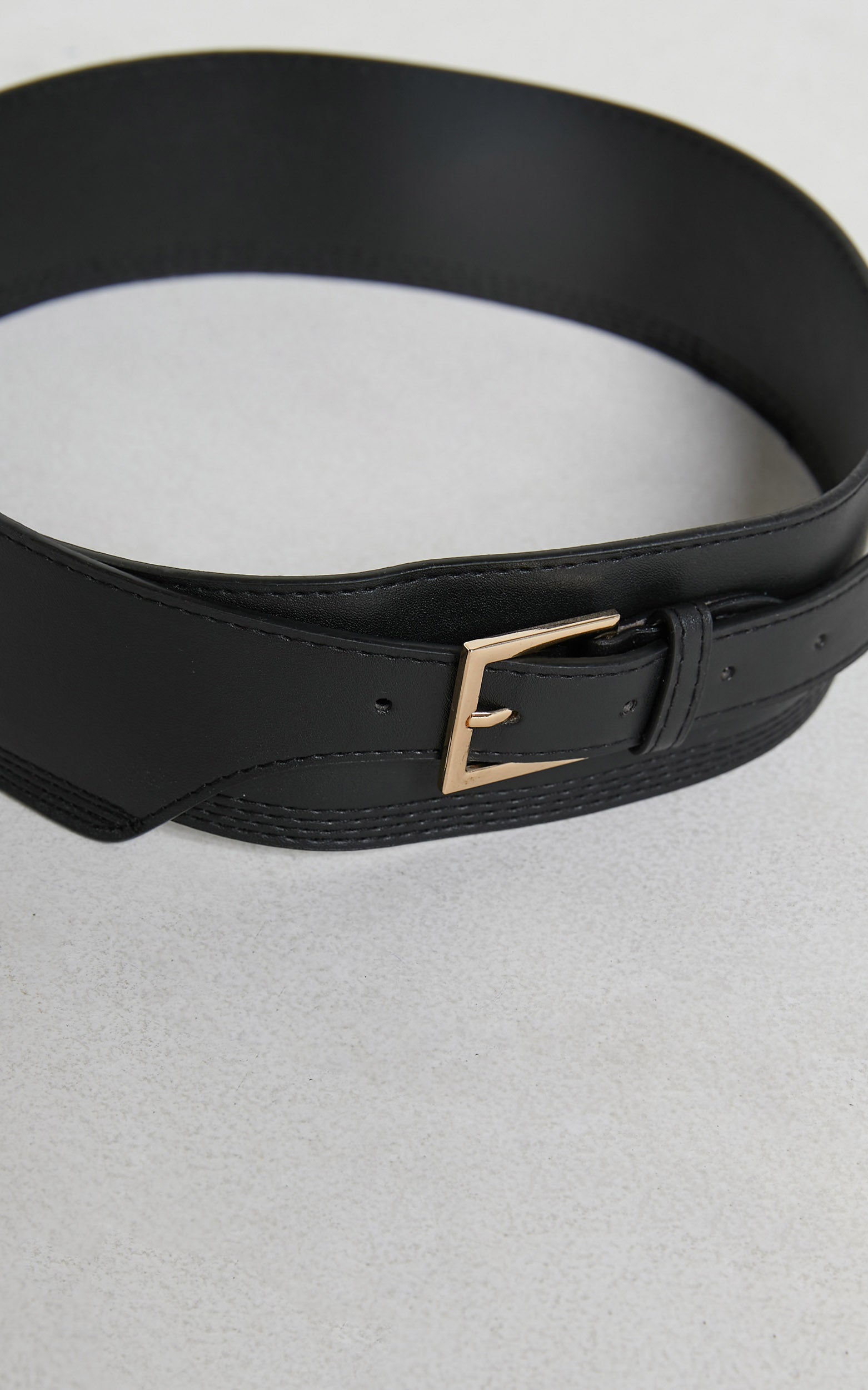 Irena Chunky Belt in Black