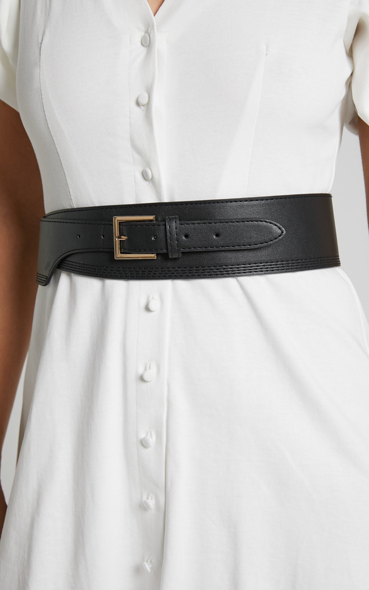 Irena Chunky Belt in Black