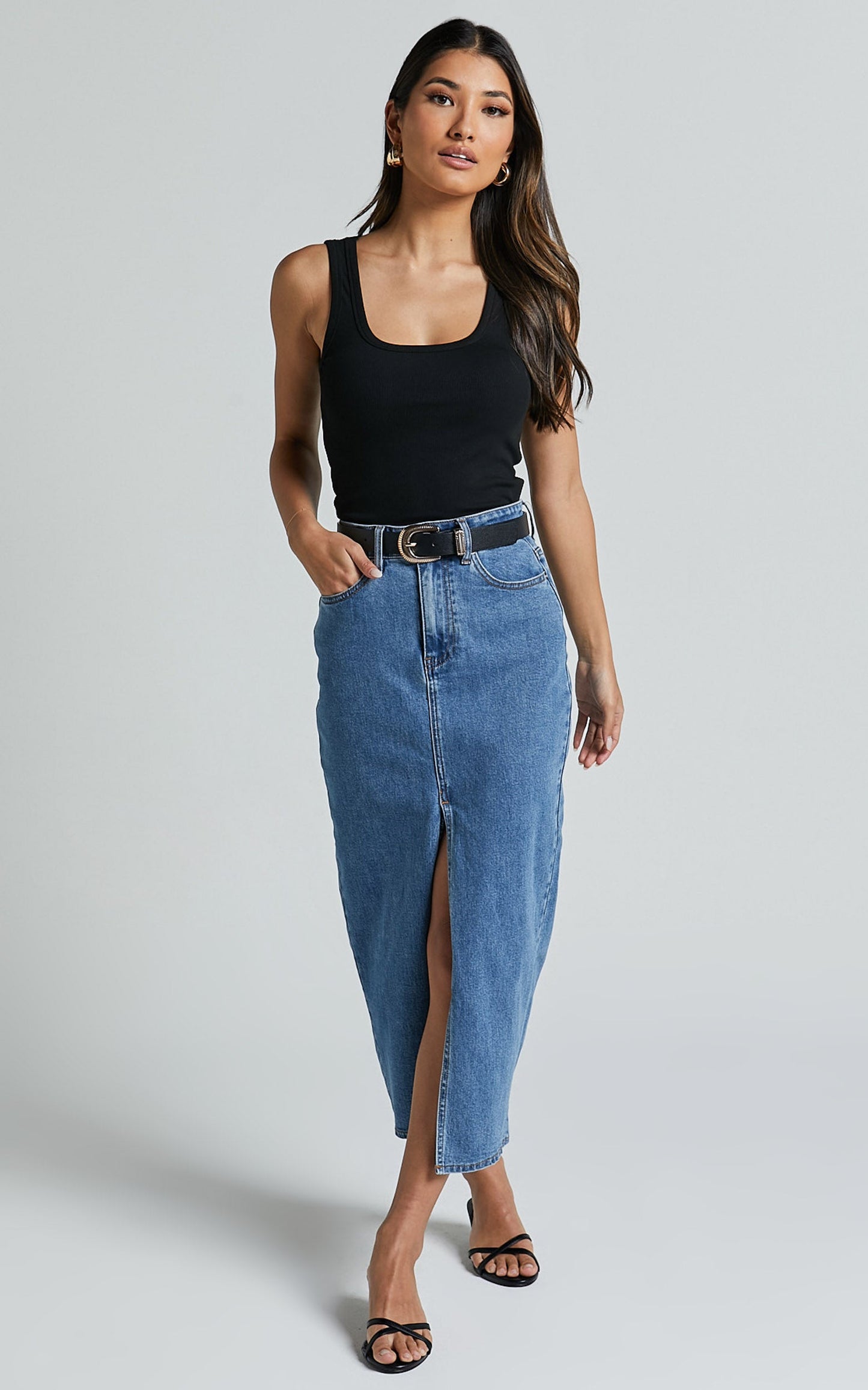 Jacel Top - Square Neck Sleeveless Tank in Black