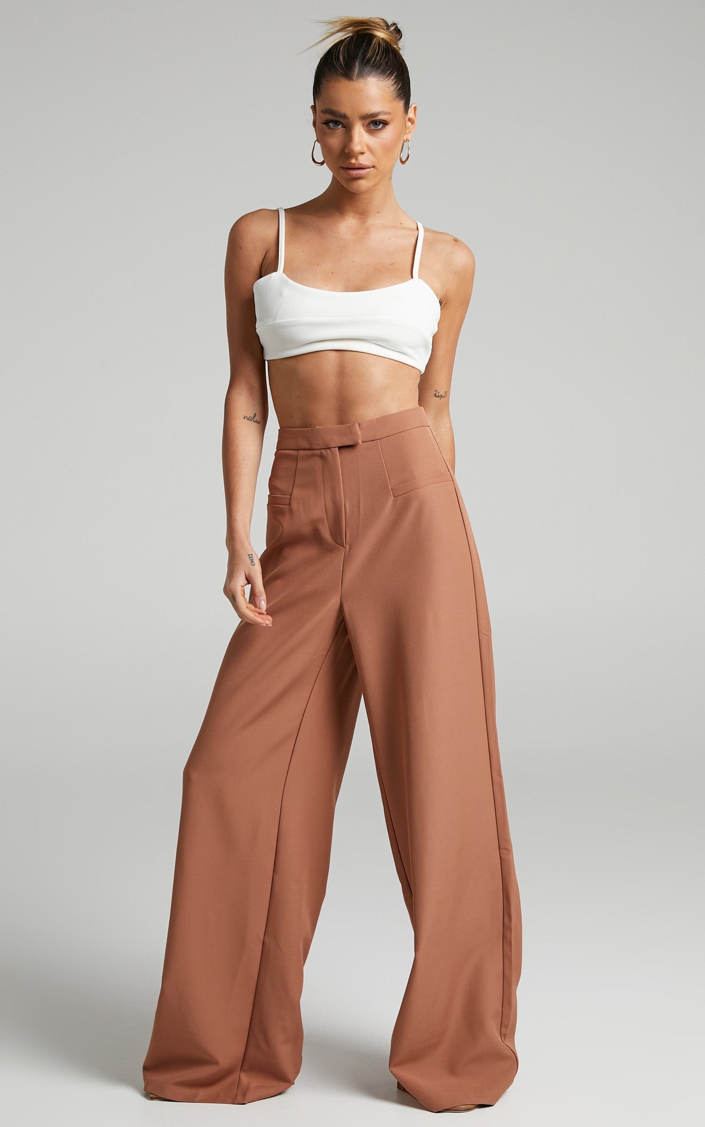 Jaxine - High Waisted Tailored Wide Leg Trousers in Chestnut