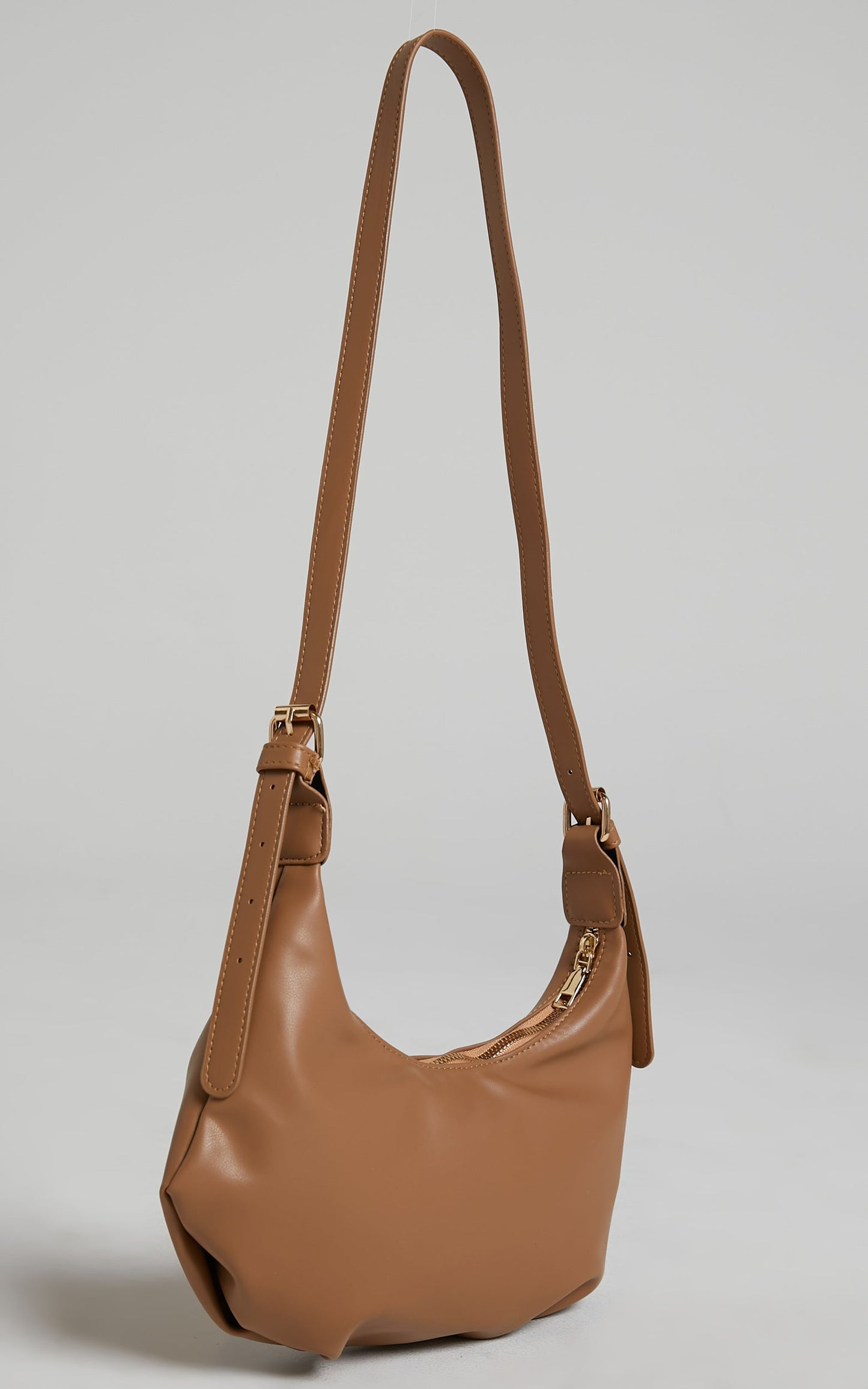 Jenessa Bag - Pouch Shoulder Bag in Caramel