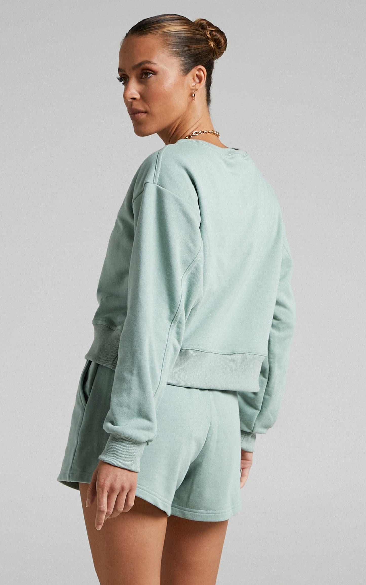 Jensome Sweatshirt - Boxy Fit Cropped Jersey Sweatshirt in Sage