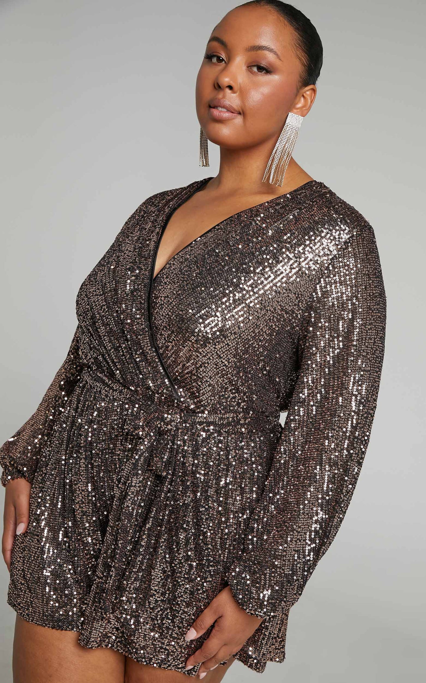 Jessen Playsuit - Tie Waist Balloon Sleeve Playsuit in Black/gold Sequin