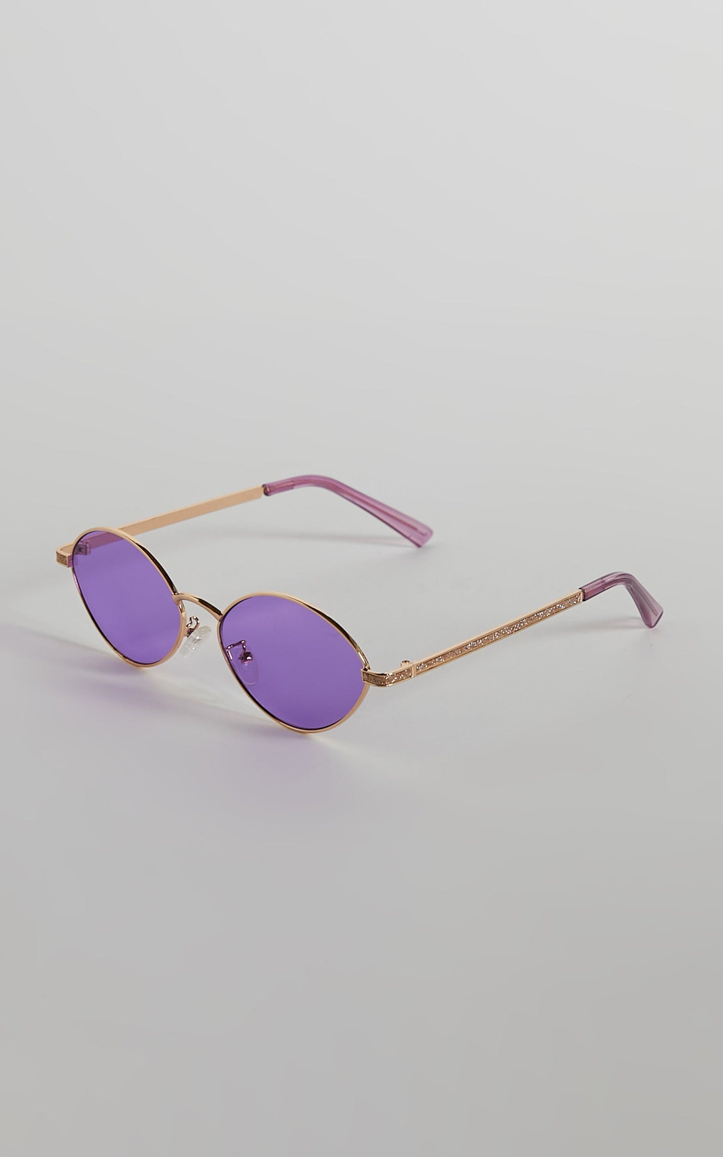 Jilyan Sunglasses - Retro Almond Oval Tinted Sunglasses in Purple