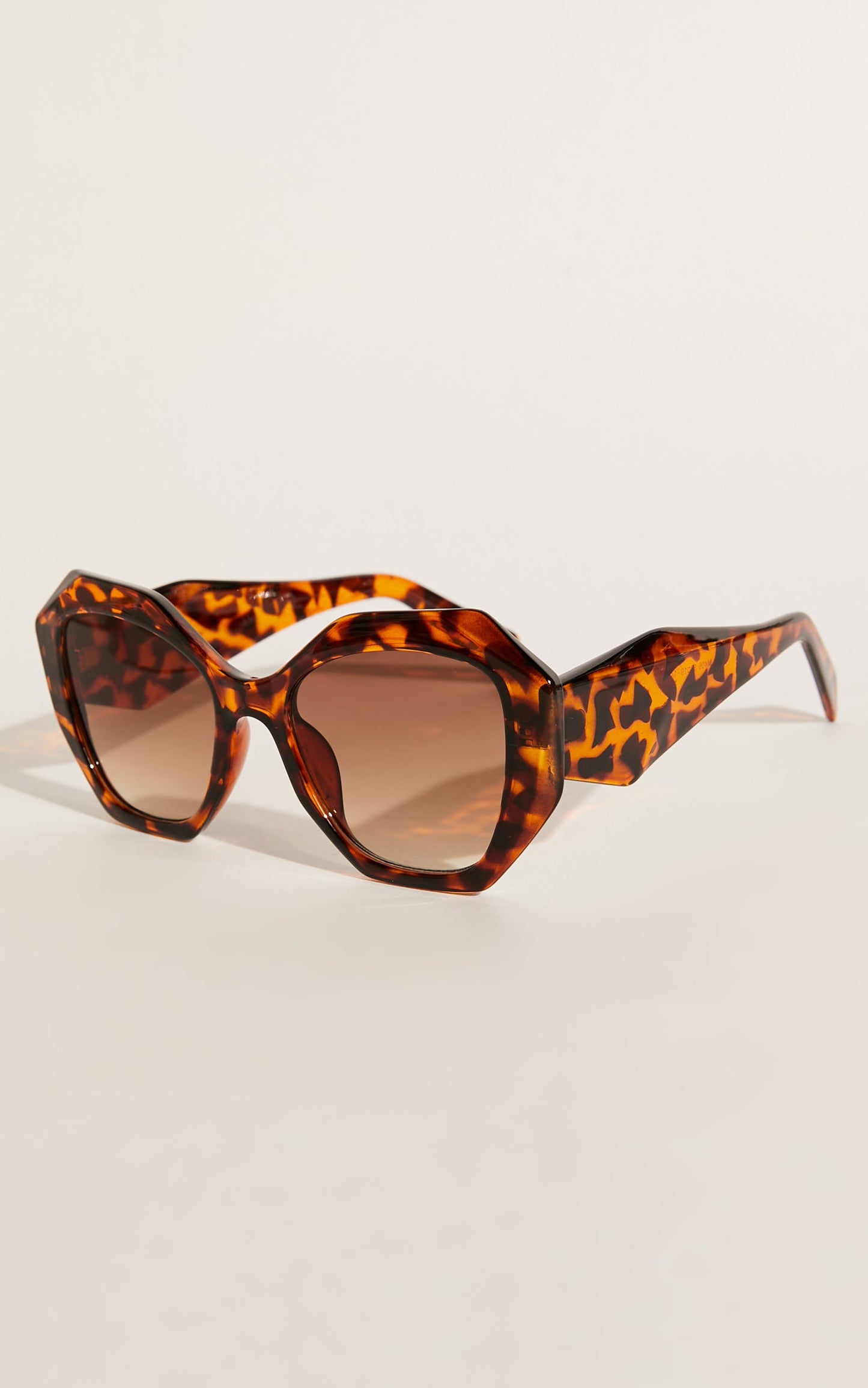Jisebelle Sunglasses in Tortoiseshell