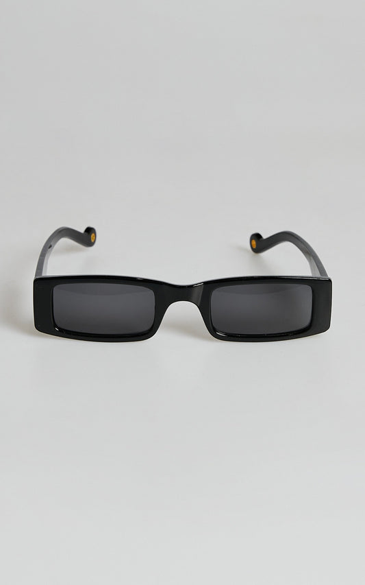 Jorgelina Rectangle Sunglasses in Black