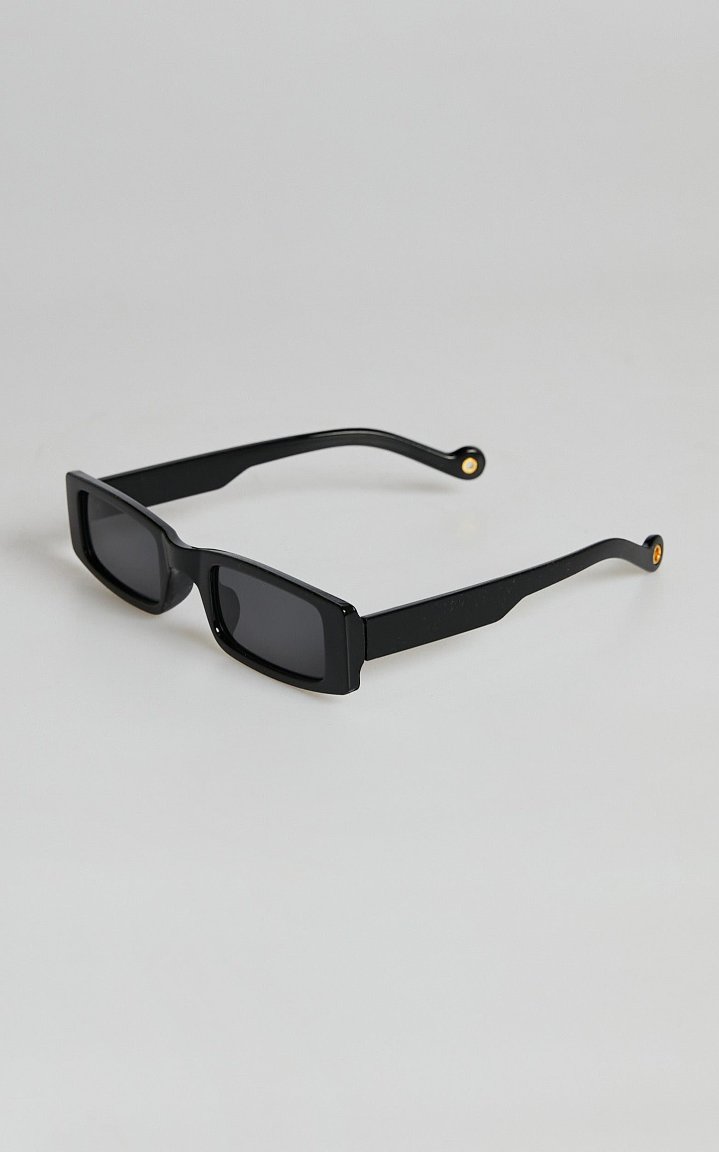 Jorgelina Rectangle Sunglasses in Black