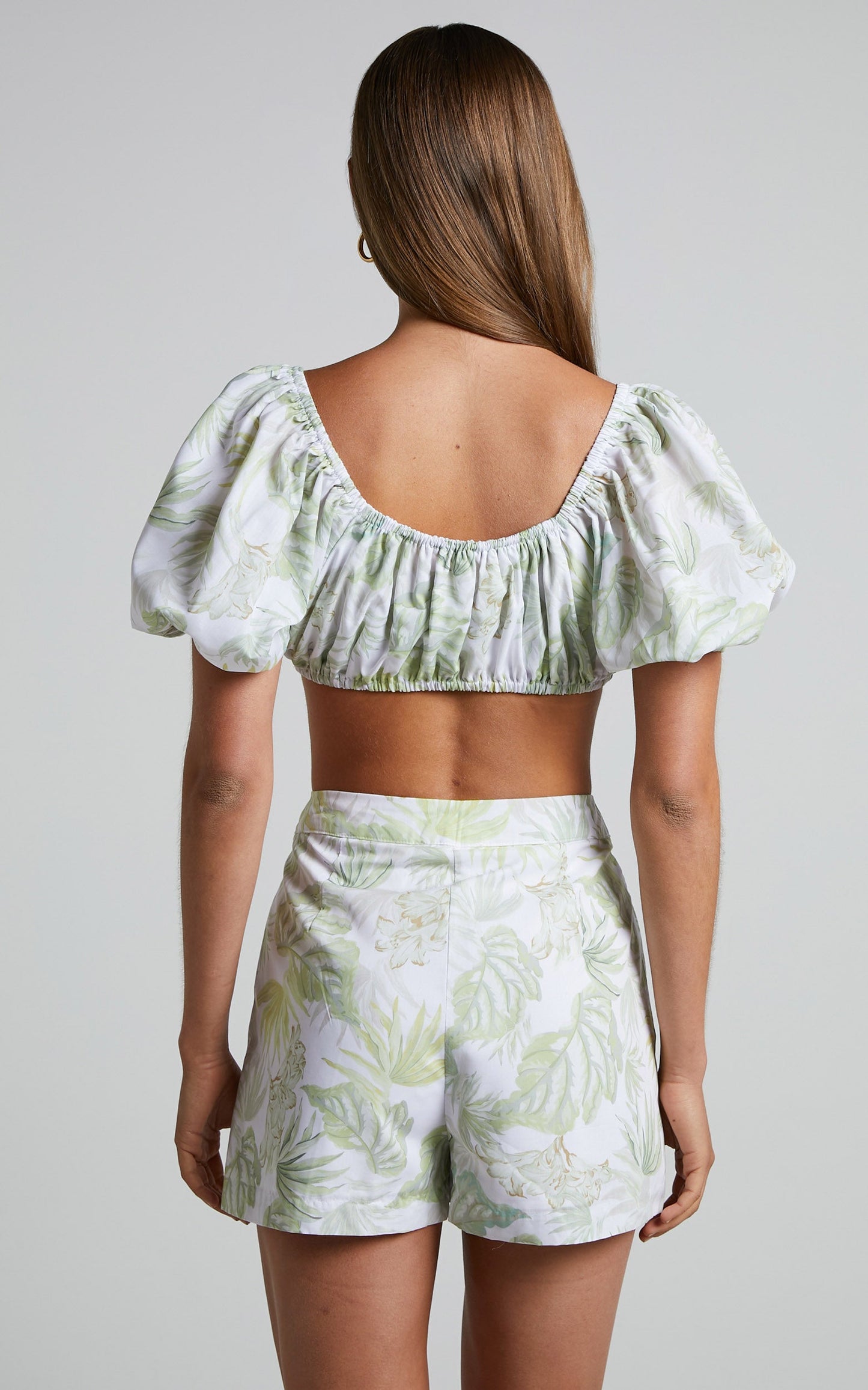 Jorina Shorts - Bermuda Shorts in Tropical Palm