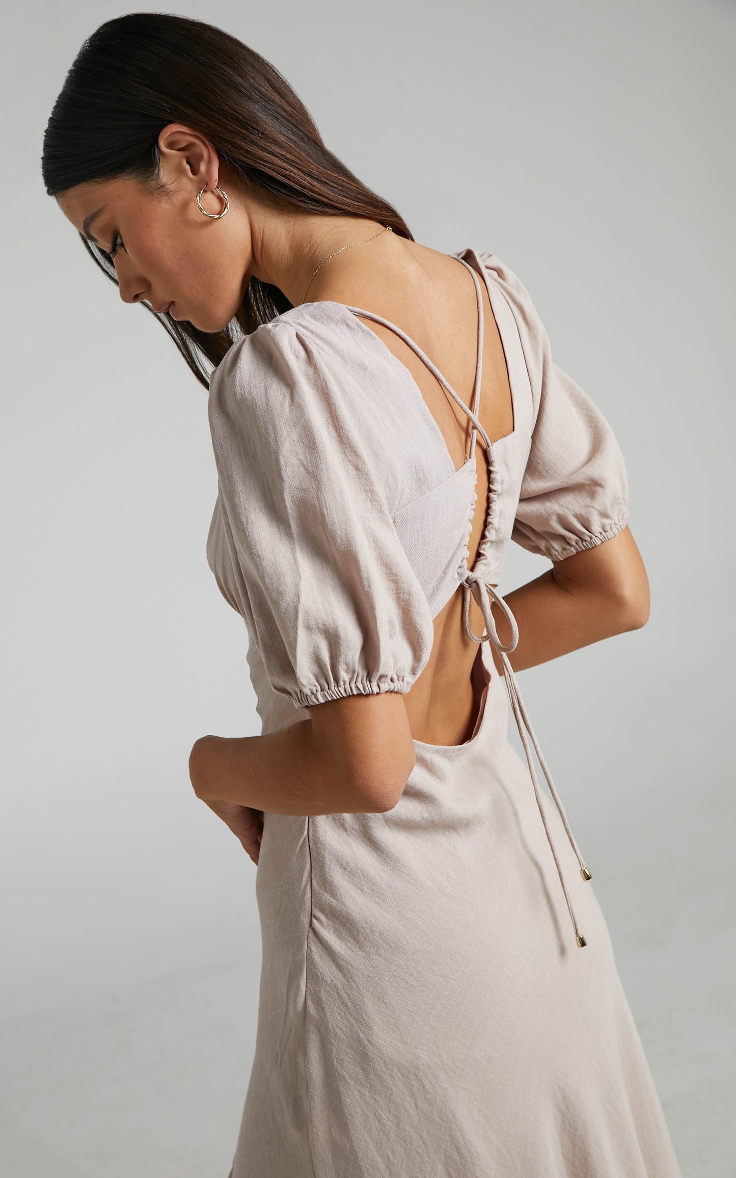 Jovita Midi Dress - Short Sleeve Cut Out Back Dress in Sand