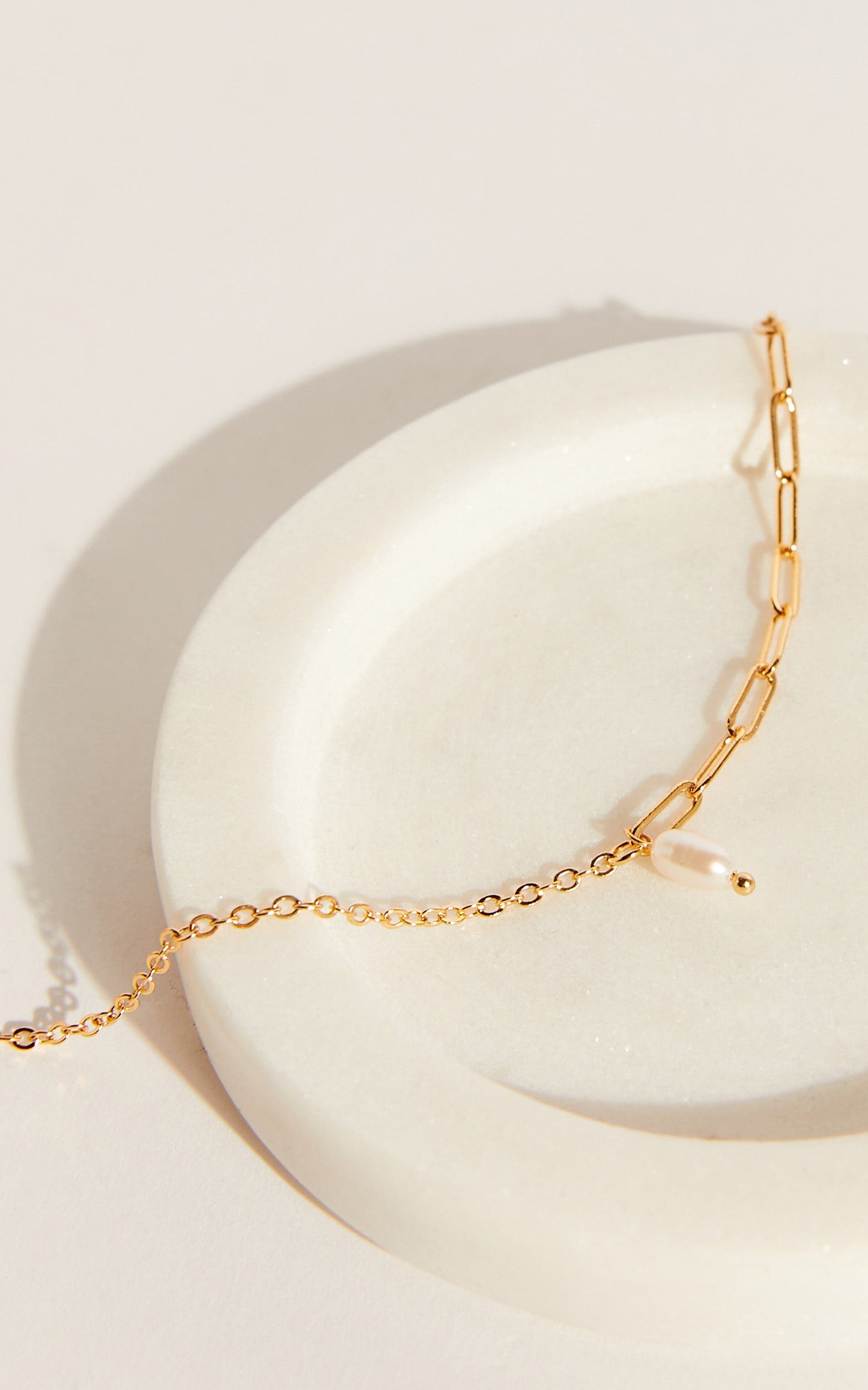 Juanny Bracelet in Gold