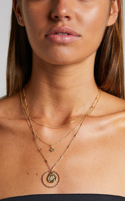 Judelyn Necklace - Star Pendant Layered Necklace in Gold