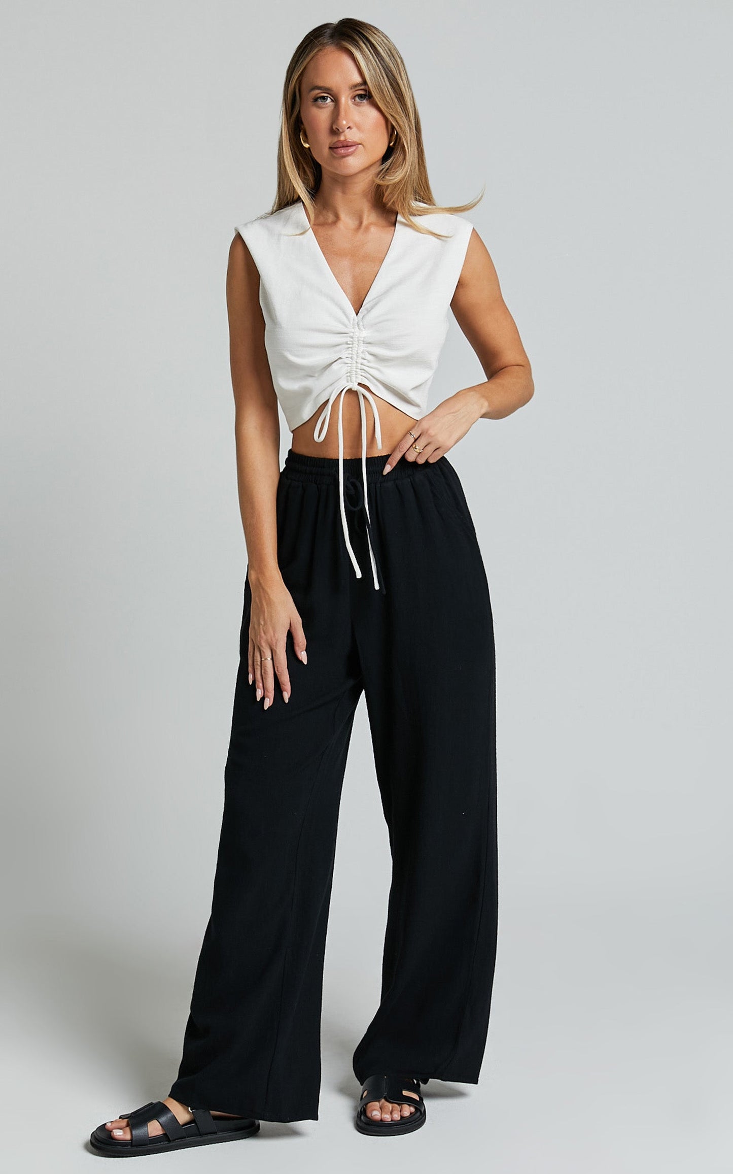 Kala Pants - Mid Waisted Relaxed Elastic Waist Pants in Black