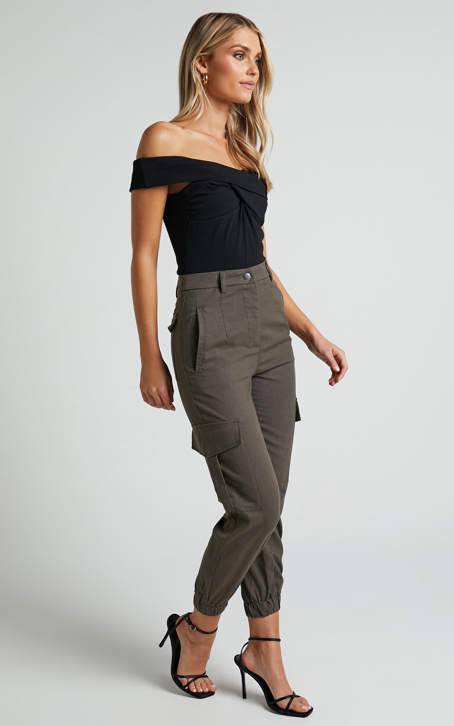 Kayla Pants - Mid Rise Cargo Pants in Dark Olive