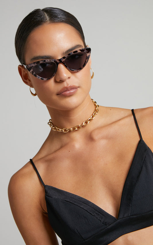 Kayleen Cat Eye Sunglasses in Leopard Grey