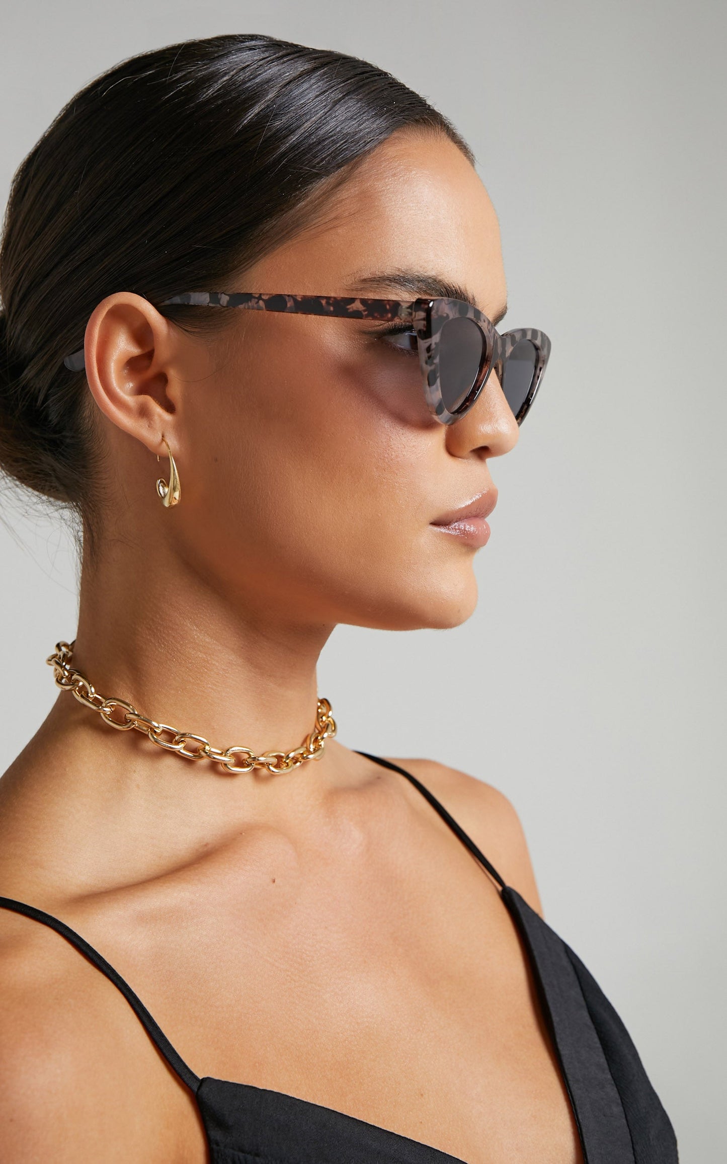 Kayleen Cat Eye Sunglasses in Leopard Grey
