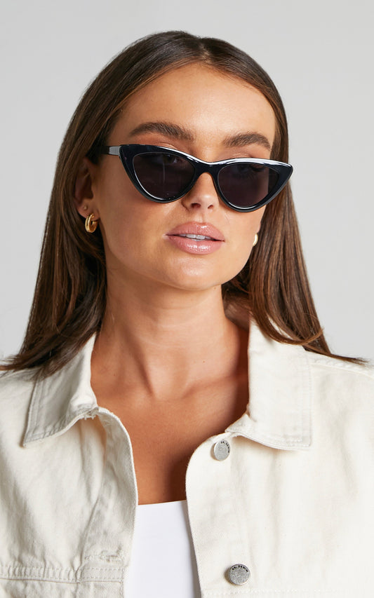 Kayleen Cat Eye Sunglasses in Black