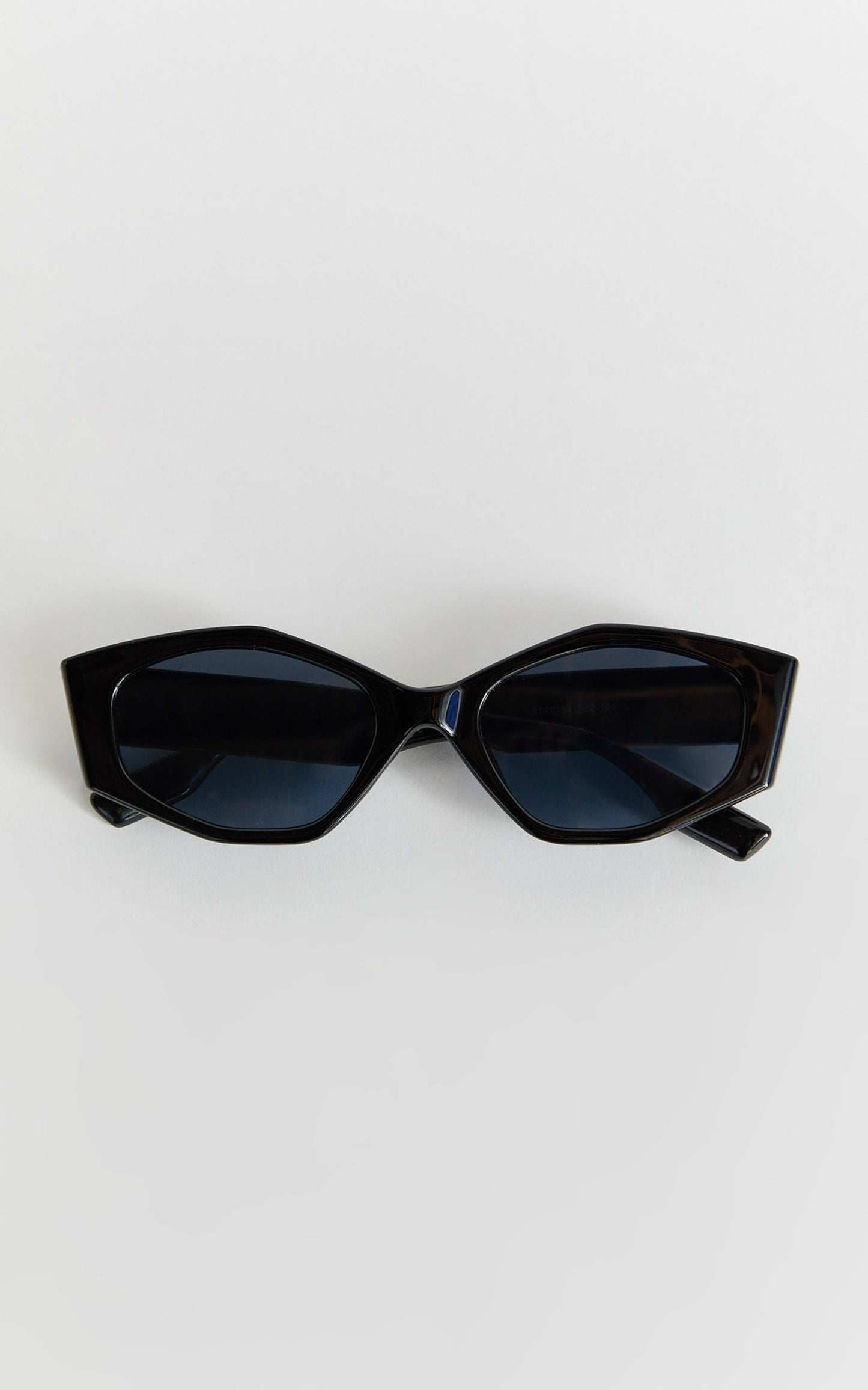 Keisha Sunglasses - Wide Rim Sunglasses in Black