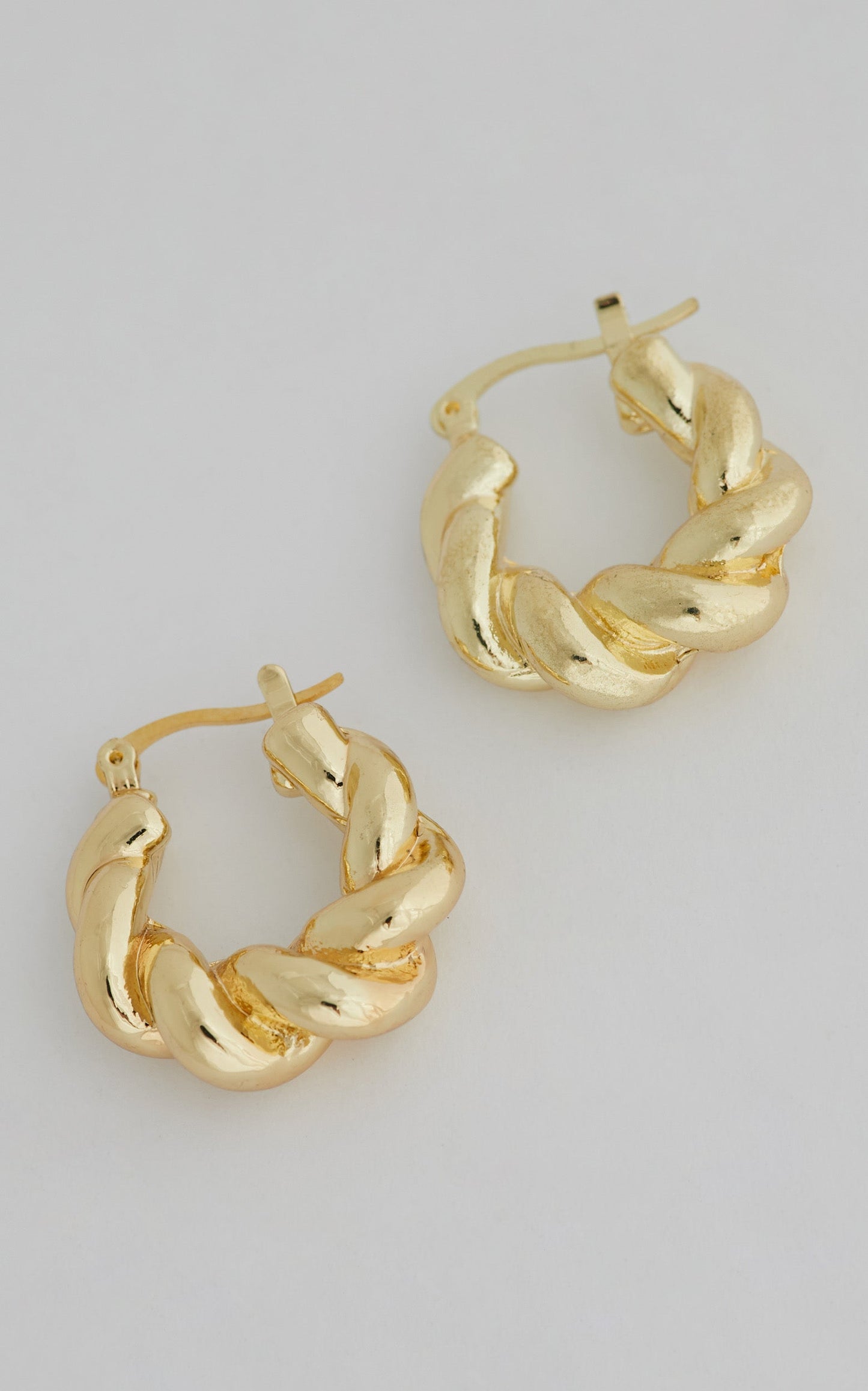 Kharly Earrings - Twist Hoop Earrings in Gold