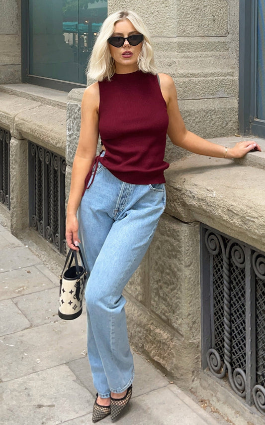 Giselli Top - Knit Ruched Side Tank Top in Plum