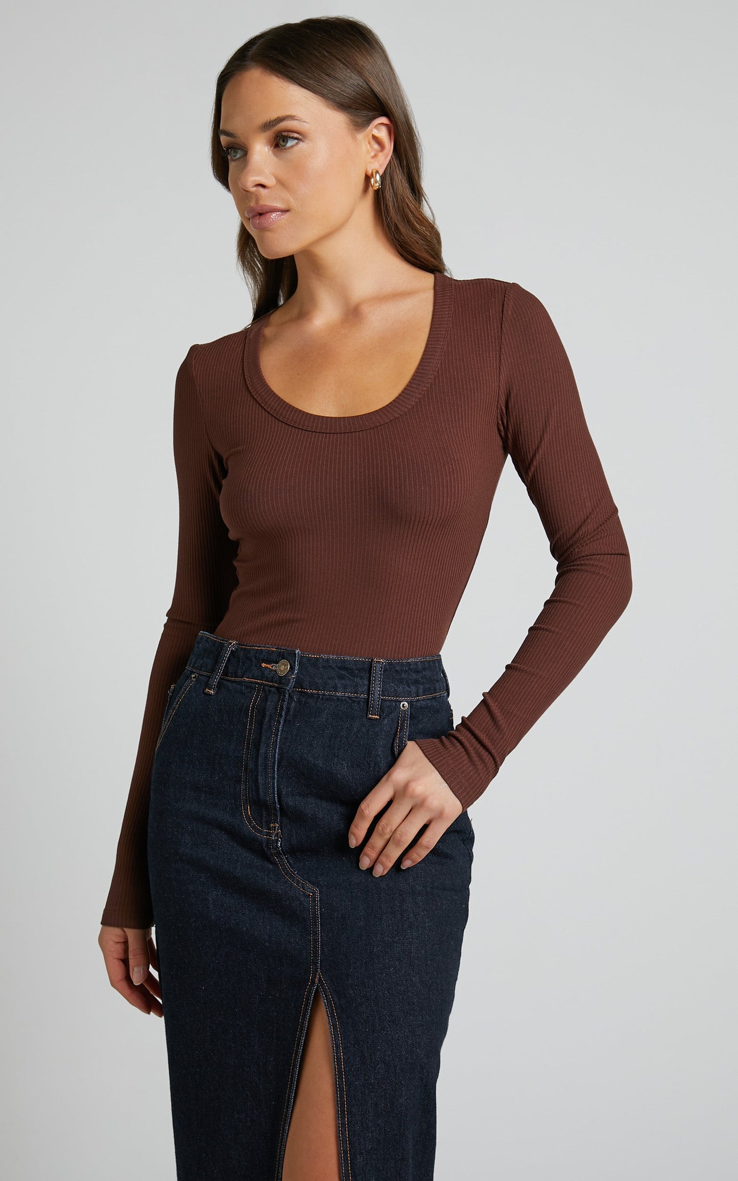 Krysta Top - Long Sleeve Scoop Neck Top in Dark Chocolate