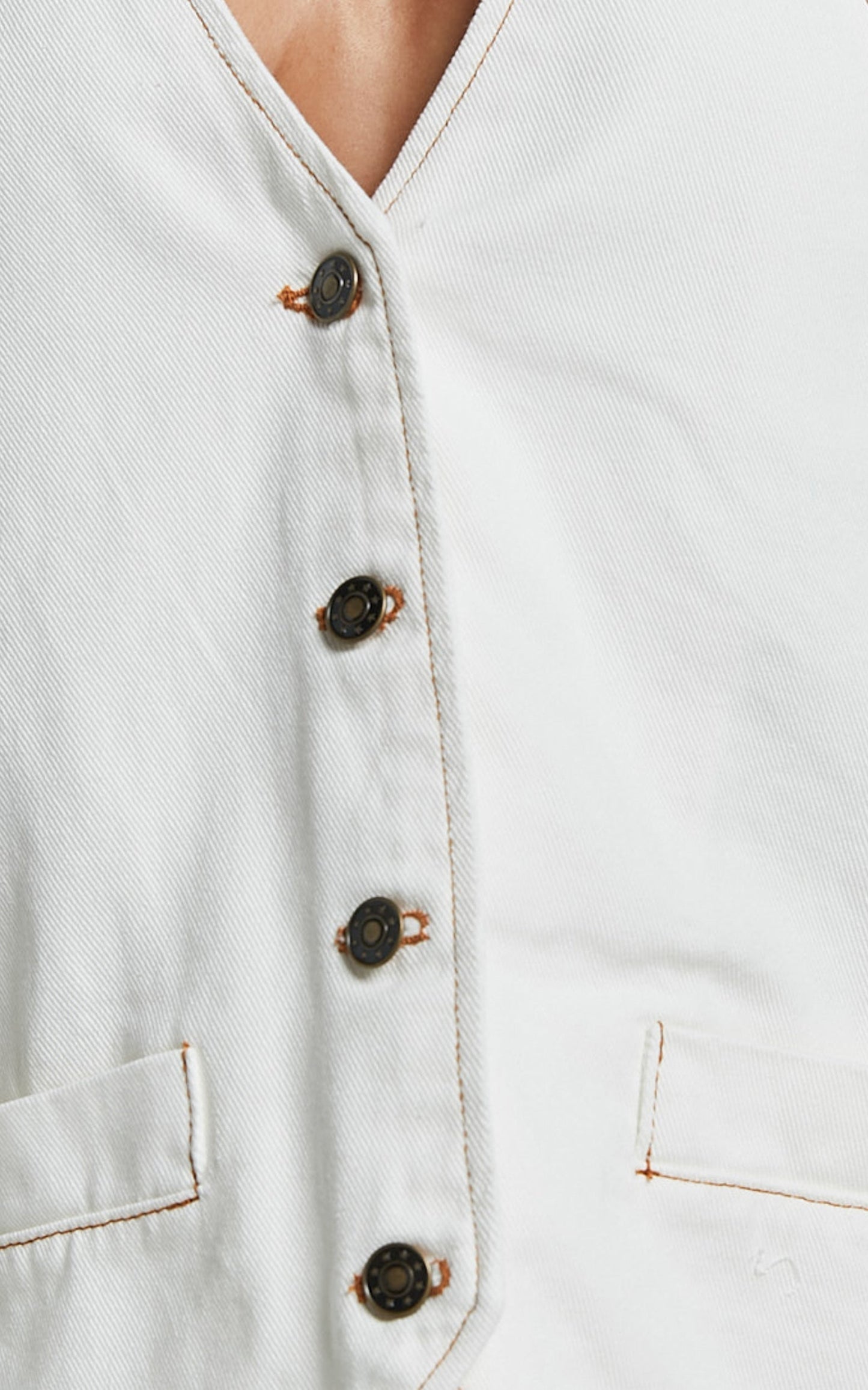 Lioness - Hills Halter in PORCELAIN