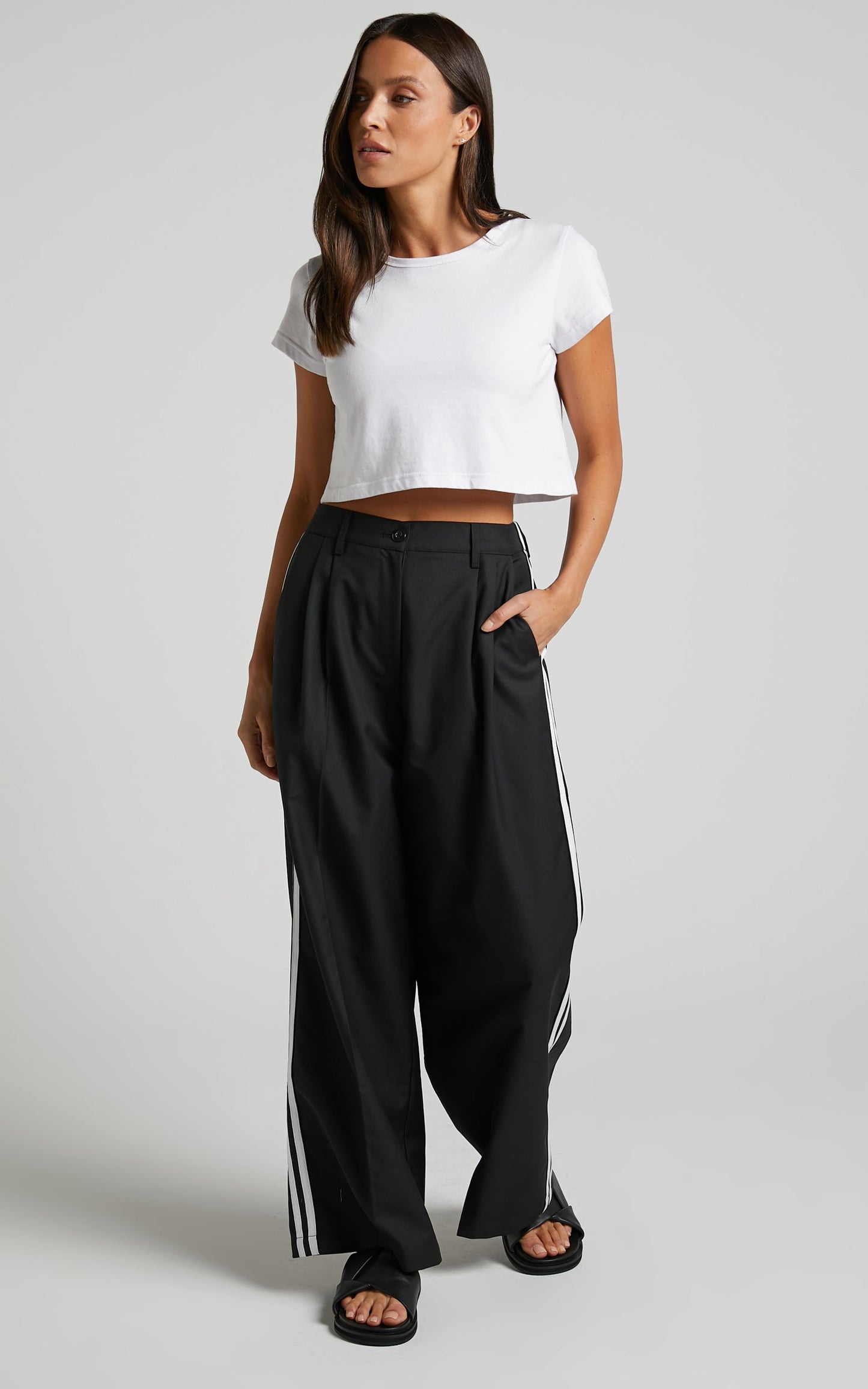 Lioness - Off Duty Pant in ONYX